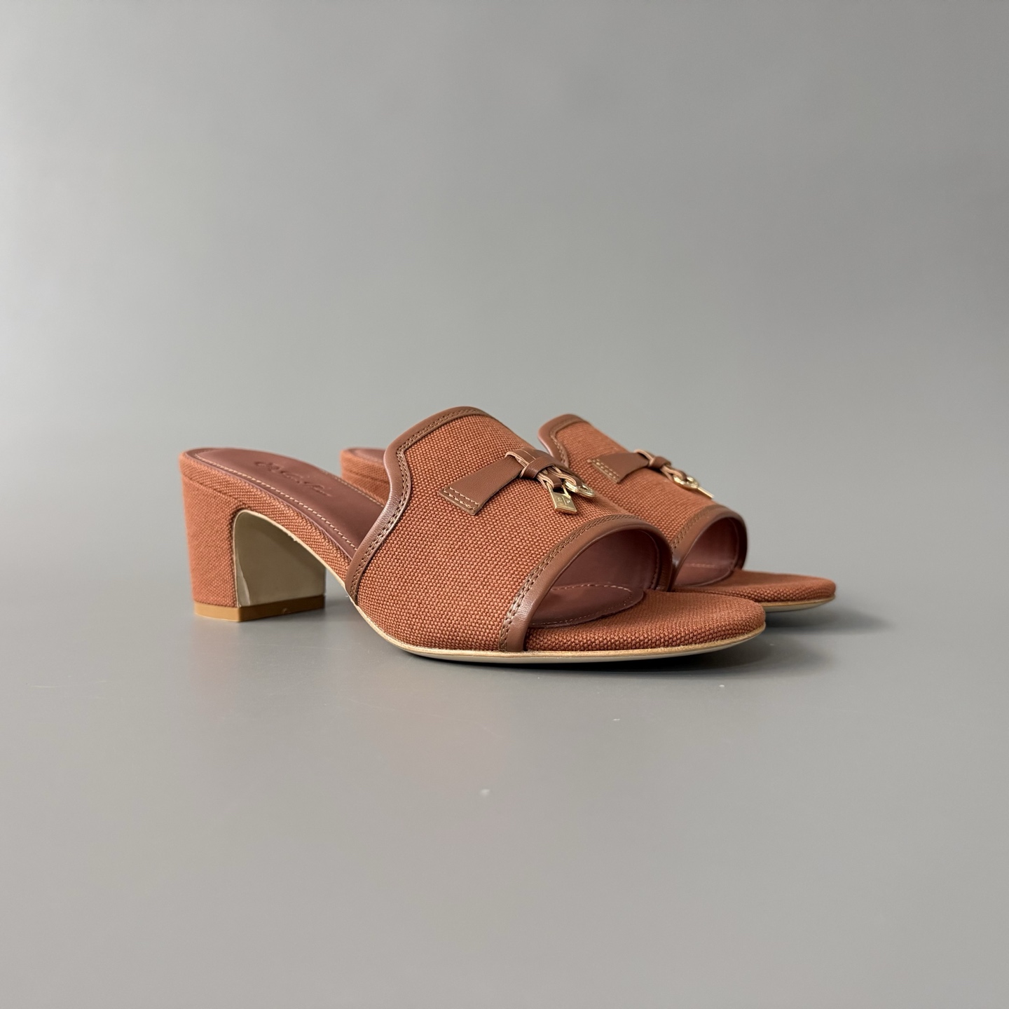 Women's LP Loro Piana SummerCharms 5.5cm Open-Toe Slip-On Slides with Pendant Detail