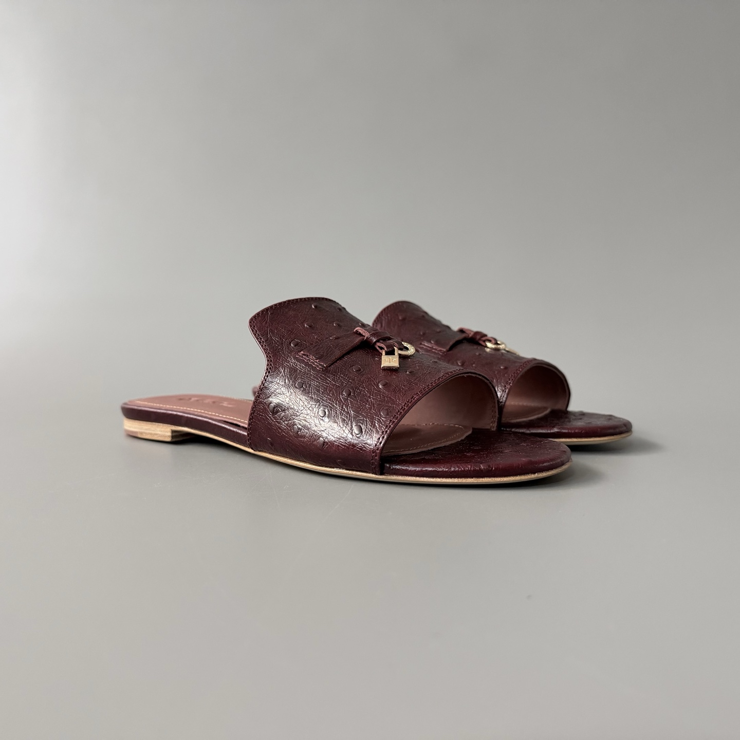 Women's LP Loro Piana Summer Charms Open-Toe Slip-On Slides with Pendant Detail