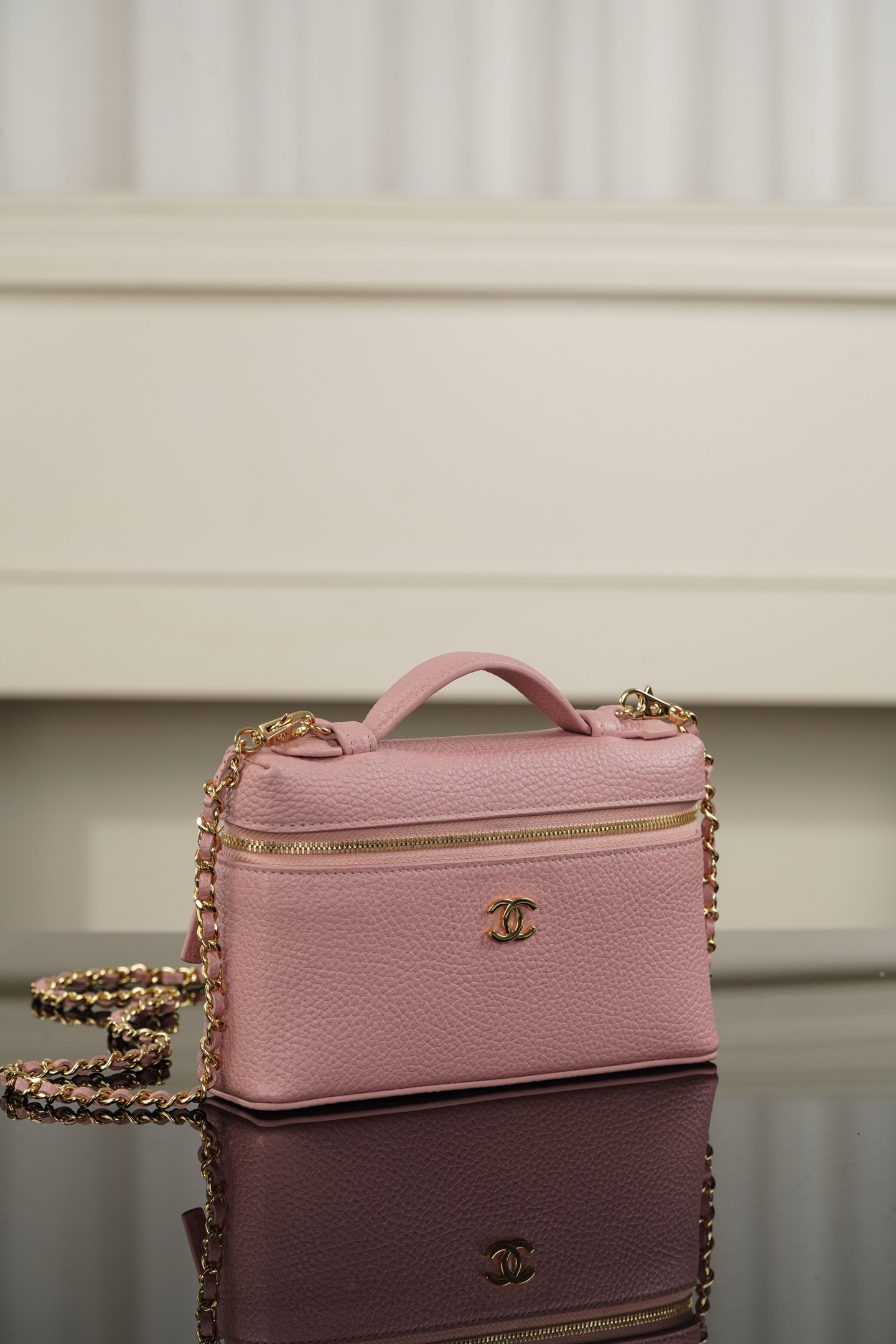 Chanel 26A Small Pink Calfskin Handbag/Vanity Case A20-AP5346-B24775-UA954