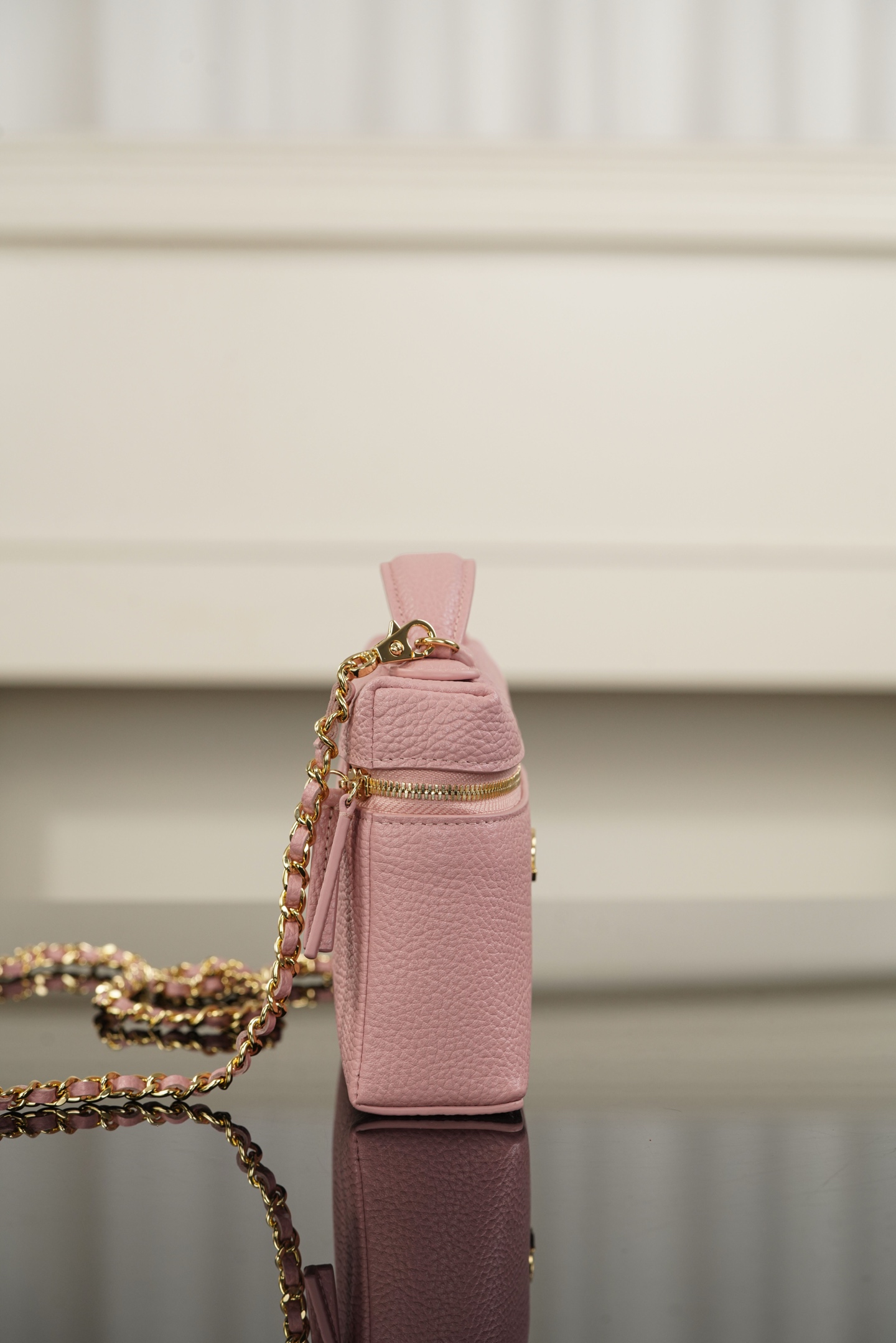 Chanel 26A Small Pink Calfskin Handbag/Vanity Case A20-AP5346-B24775-UA954