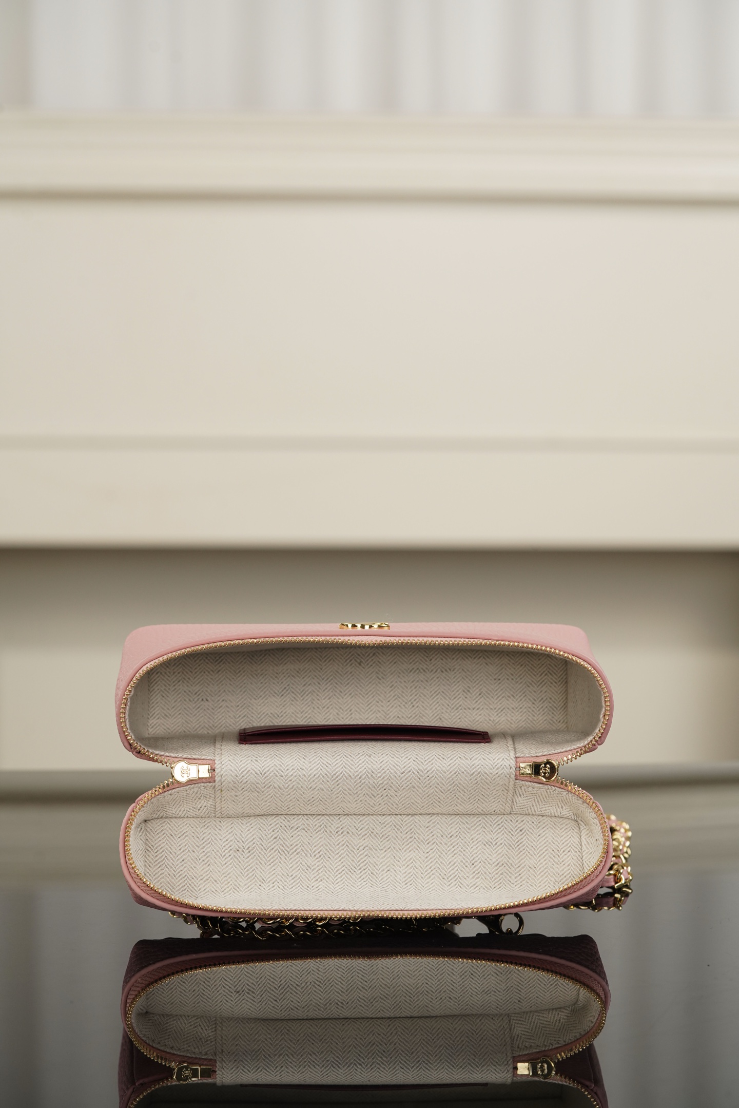 Chanel 26A Small Pink Calfskin Handbag/Vanity Case A20-AP5346-B24775-UA954