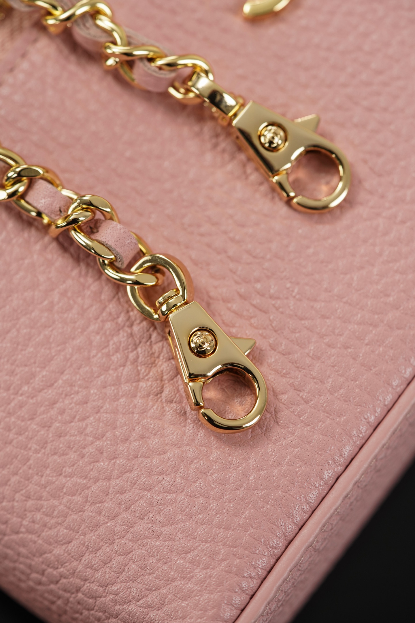 Chanel 26A Small Pink Calfskin Handbag/Vanity Case A20-AP5346-B24775-UA954