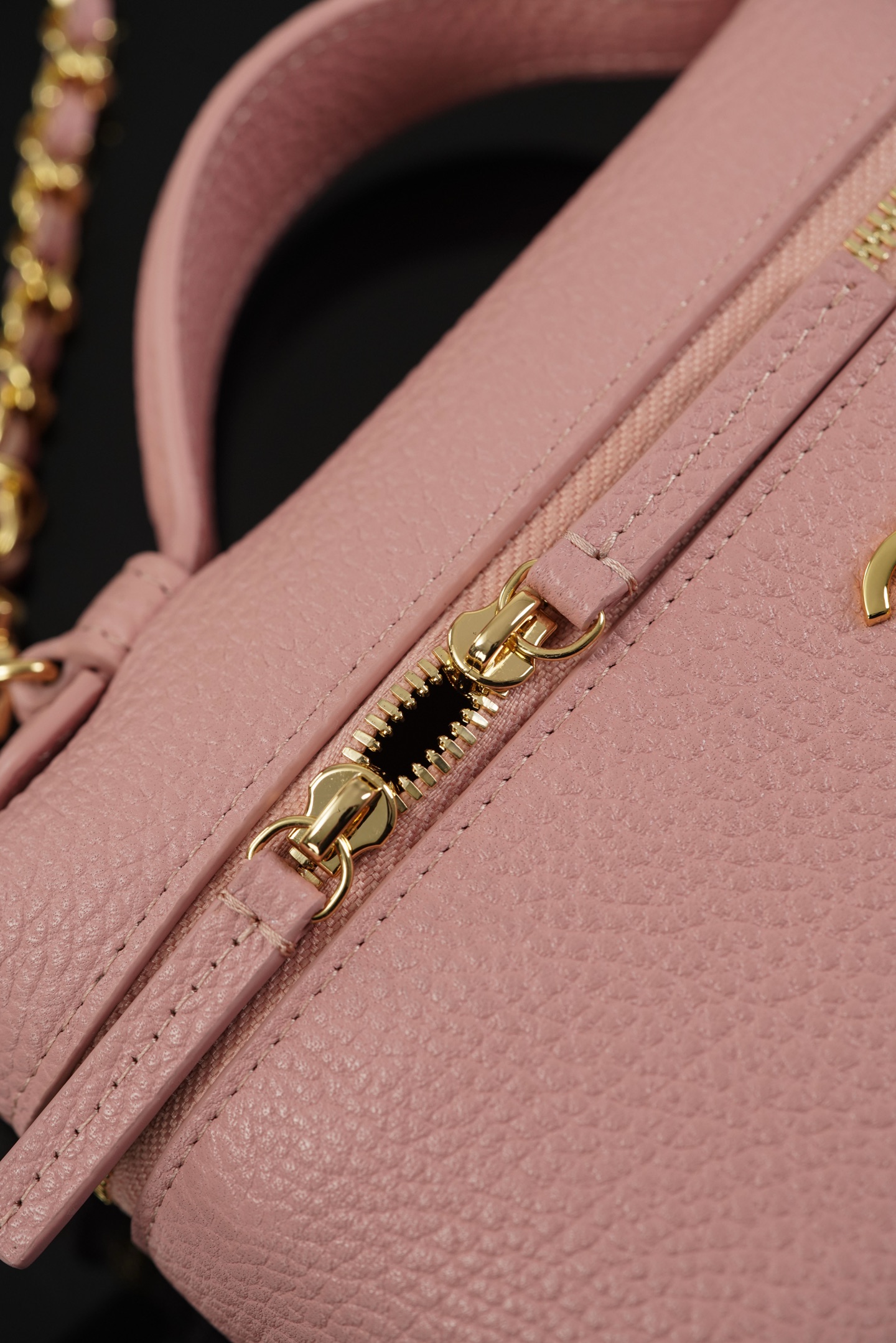 Chanel 26A Small Pink Calfskin Handbag/Vanity Case A20-AP5346-B24775-UA954