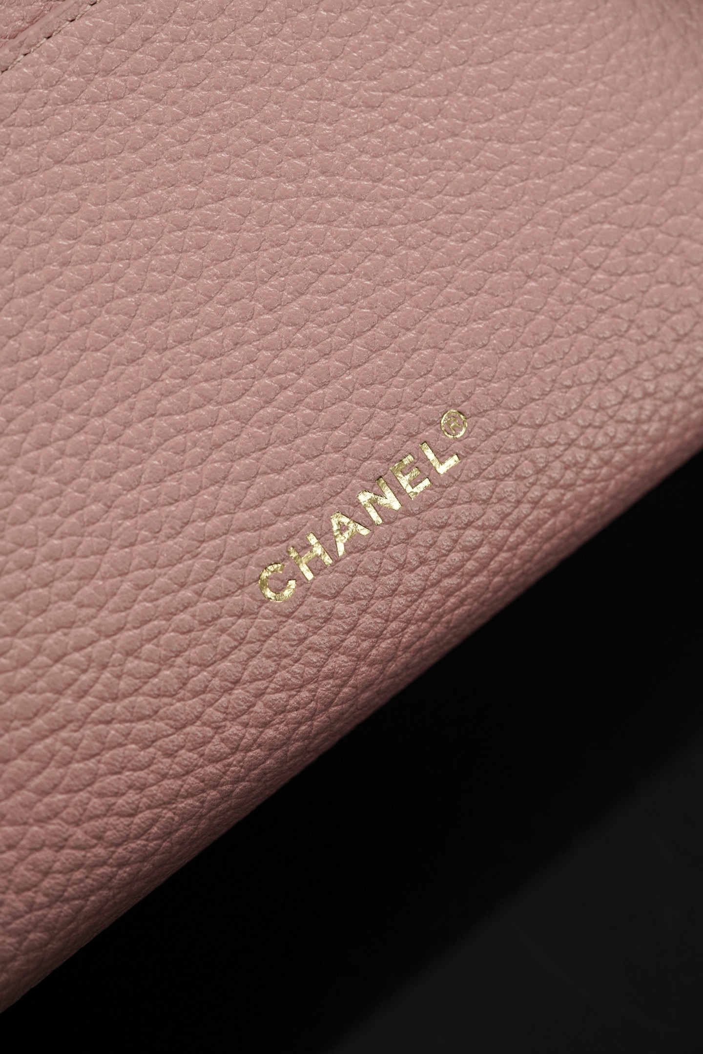 Chanel 26A Small Pink Calfskin Handbag/Vanity Case A20-AP5346-B24775-UA954