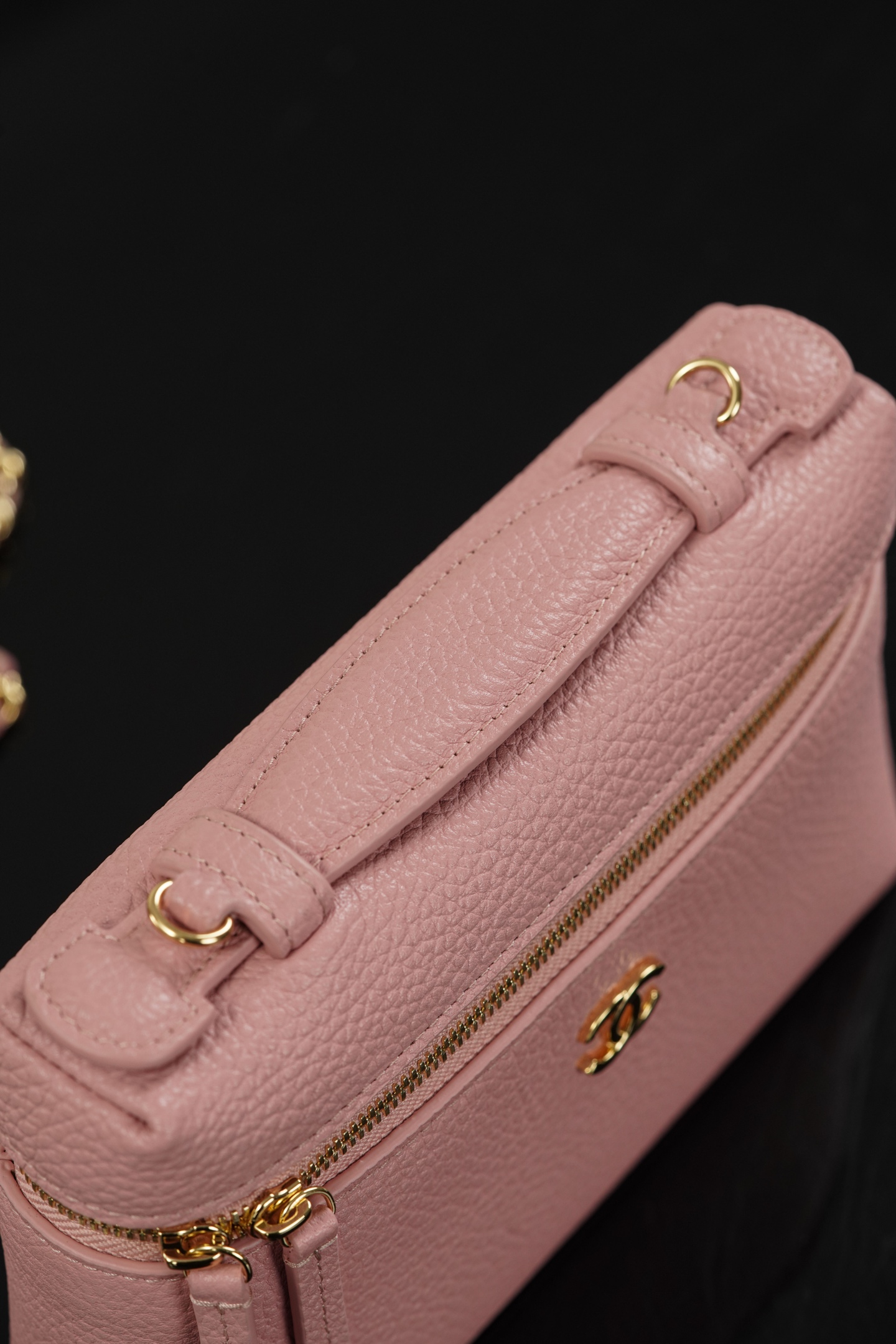 Chanel 26A Small Pink Calfskin Handbag/Vanity Case A20-AP5346-B24775-UA954