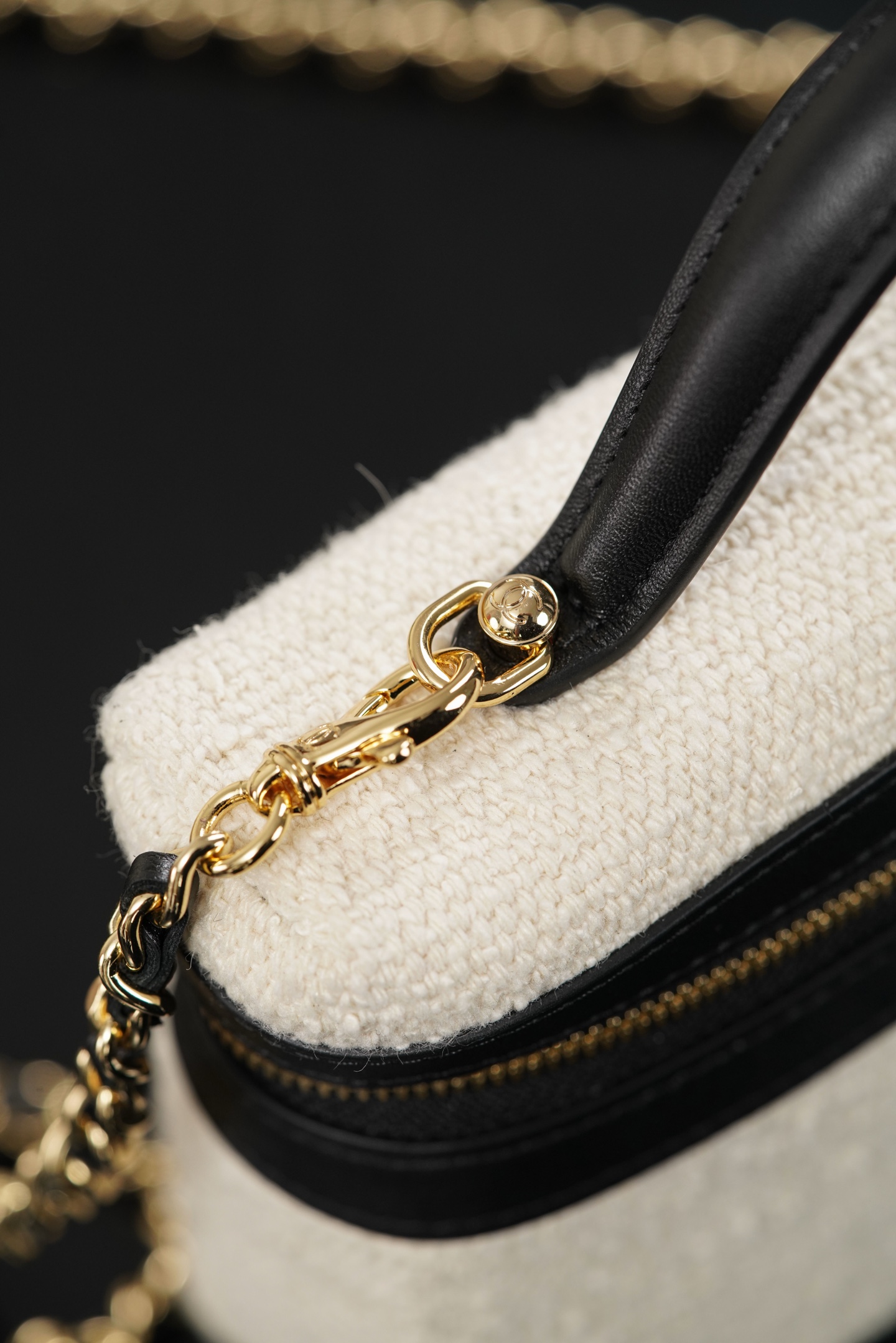 Chanel 26M Black & White Tweed Handbag/Vanity Case A20-AP5164-B23805-U8597