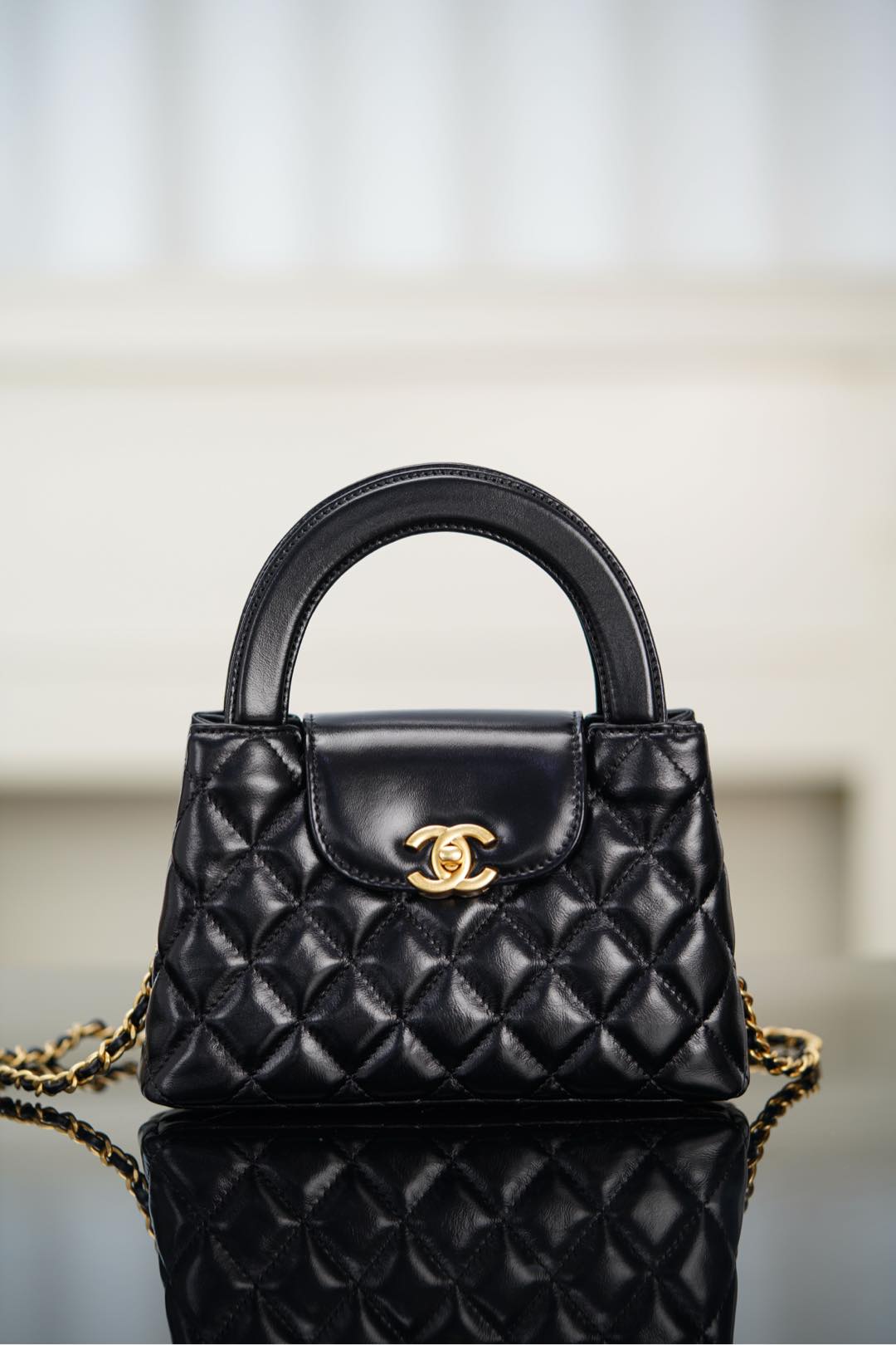 Chanel 23K Kelly mini – Black Lambskin Crossbody Bag – A20-AS4416-B14296-94305