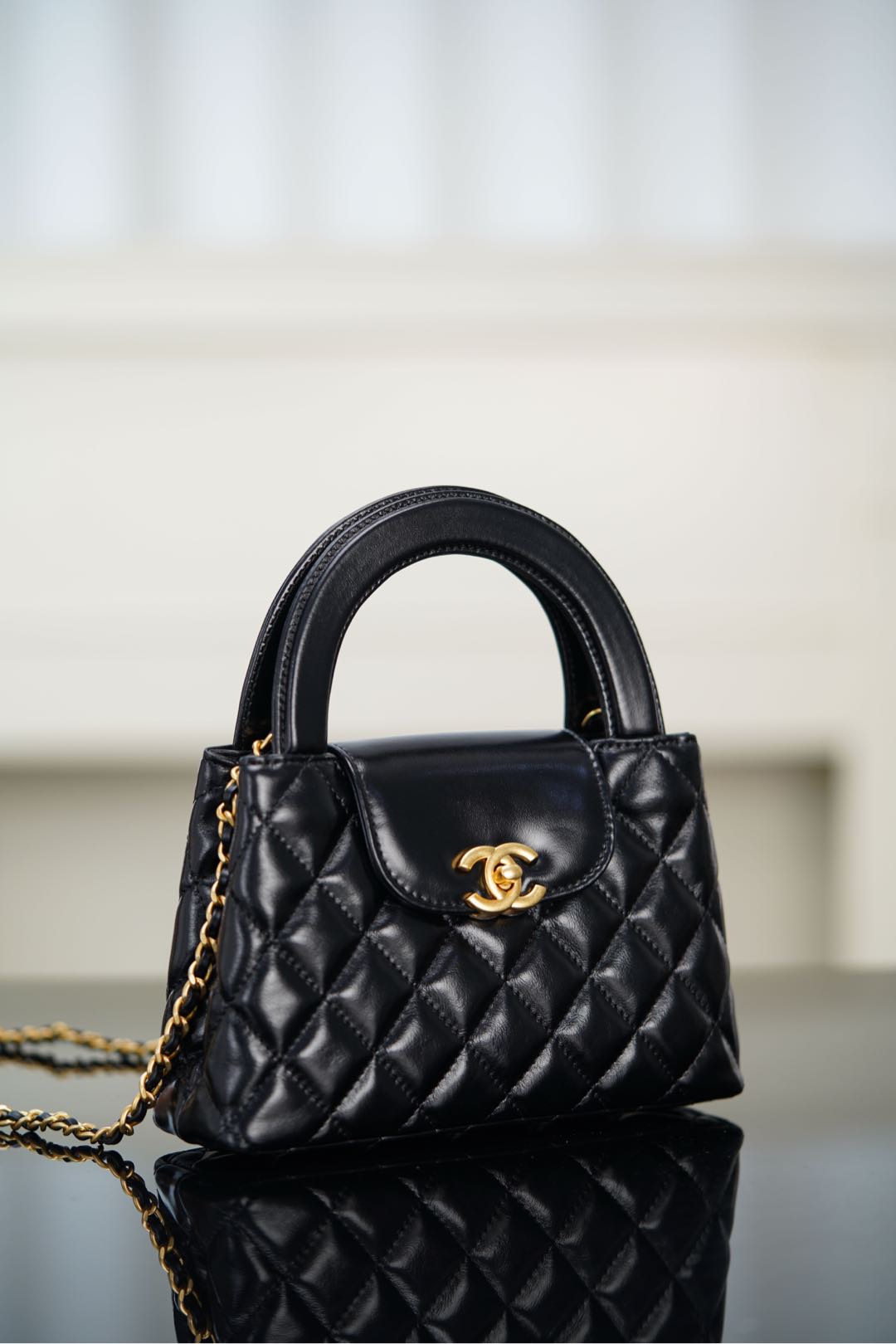 Chanel 23K Kelly mini – Black Lambskin Crossbody Bag – A20-AS4416-B14296-94305