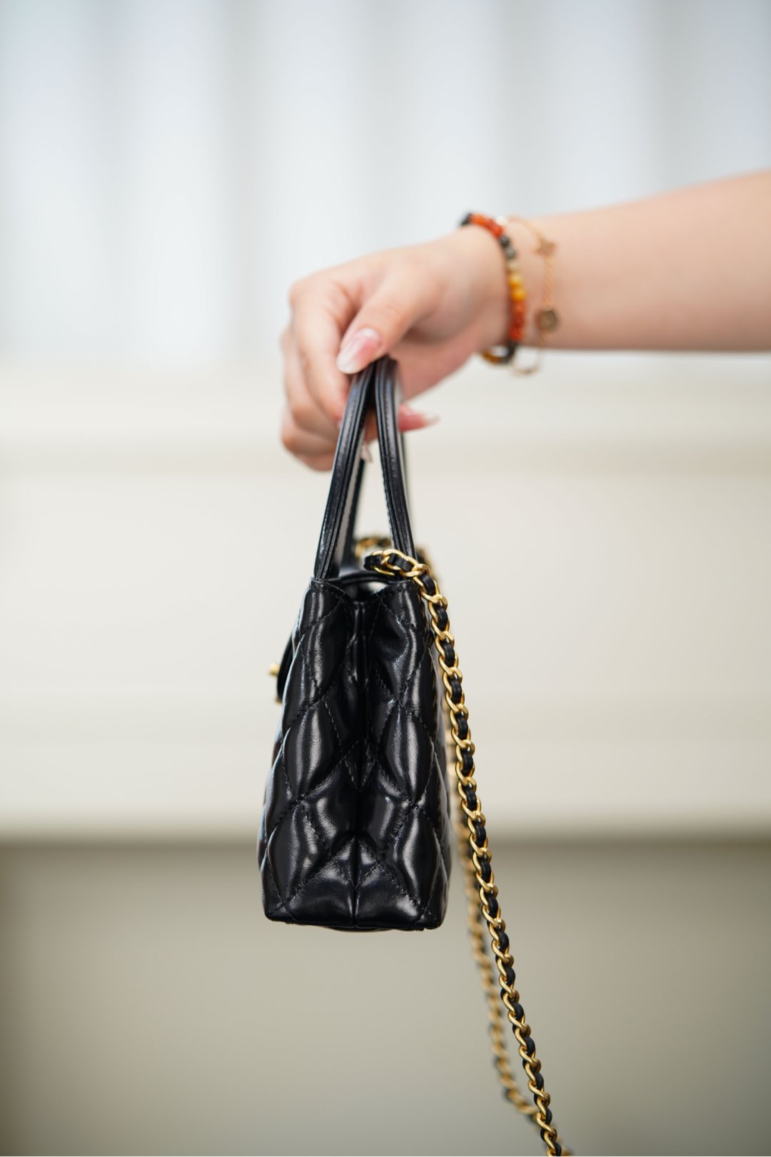 Chanel 23K Kelly mini – Black Lambskin Crossbody Bag – A20-AS4416-B14296-94305