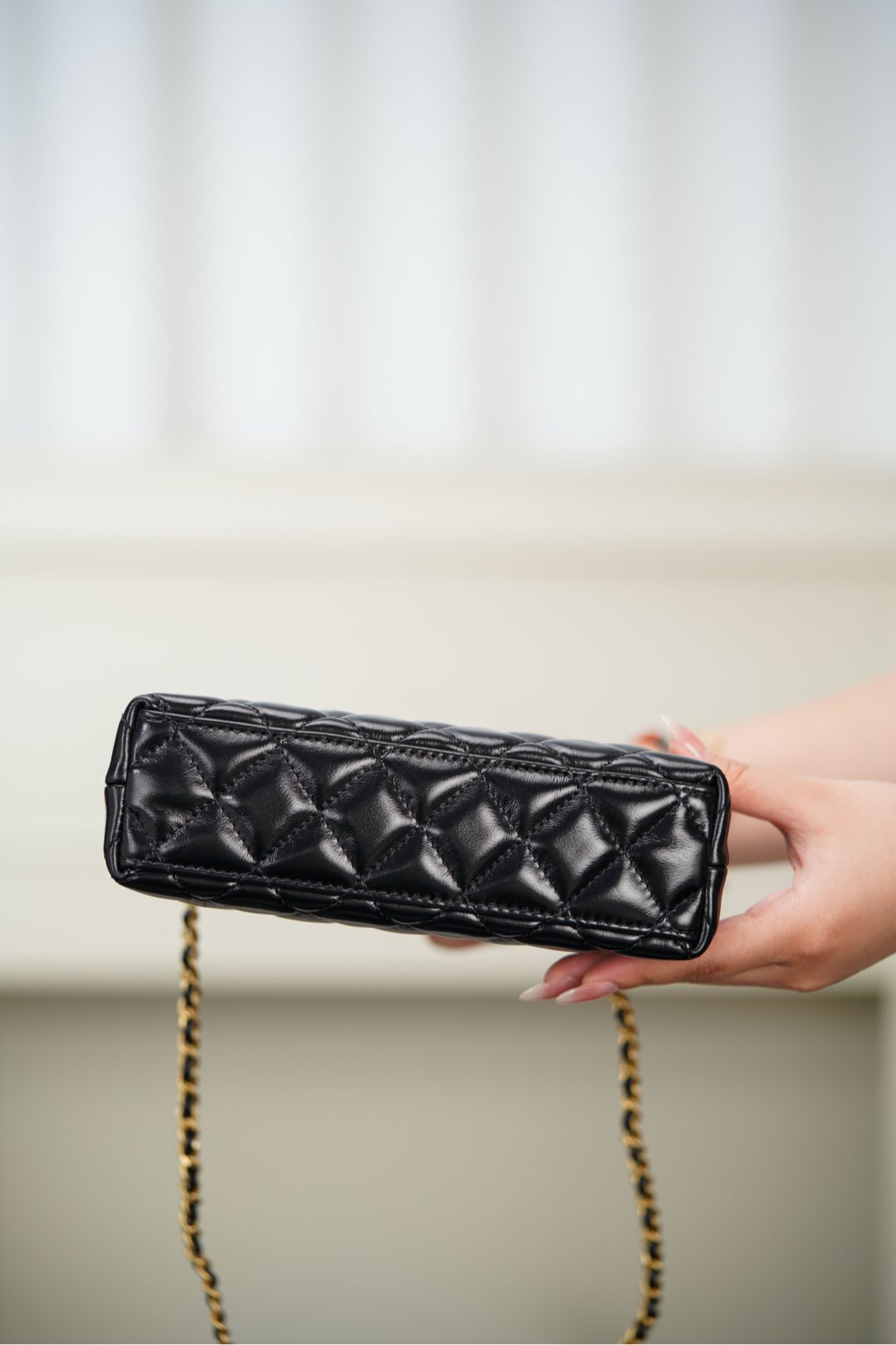 Chanel 23K Kelly mini – Black Lambskin Crossbody Bag – A20-AS4416-B14296-94305