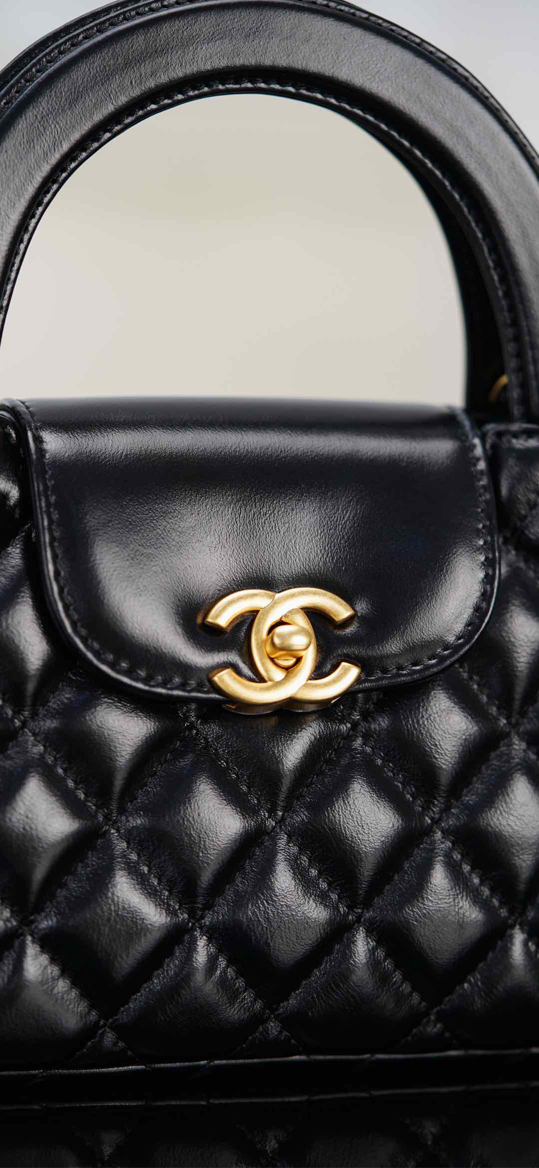 Chanel 23K Kelly mini – Black Lambskin Crossbody Bag – A20-AS4416-B14296-94305