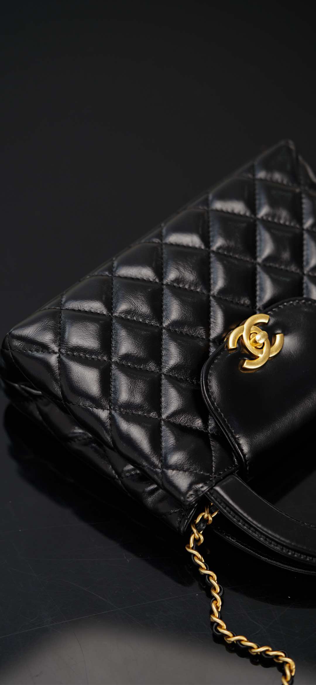 Chanel 23K Kelly mini – Black Lambskin Crossbody Bag – A20-AS4416-B14296-94305