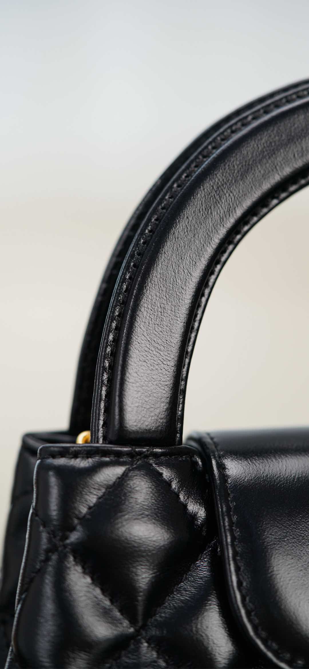 Chanel 23K Kelly mini – Black Lambskin Crossbody Bag – A20-AS4416-B14296-94305