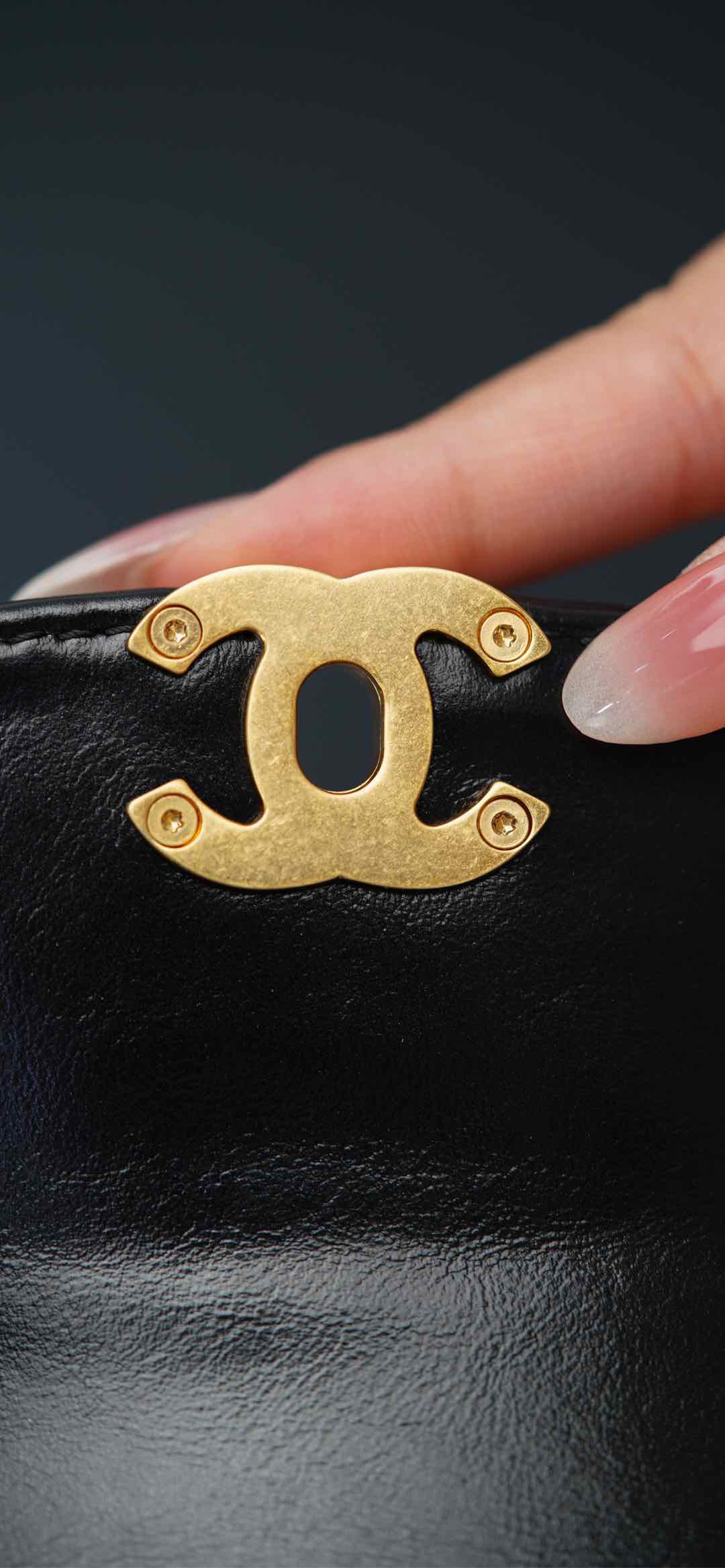 Chanel 23K Kelly mini – Black Lambskin Crossbody Bag – A20-AS4416-B14296-94305