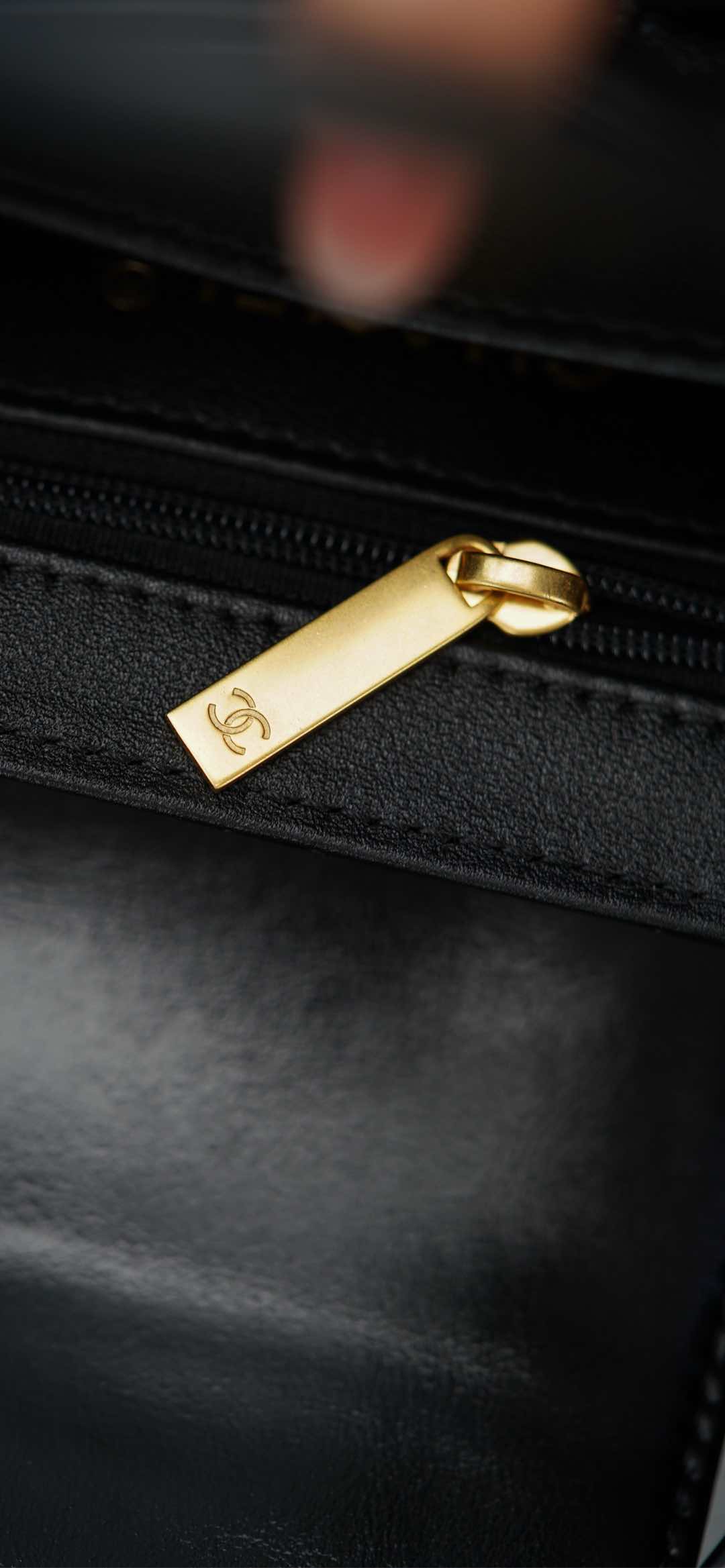 Chanel 23K Kelly mini – Black Lambskin Crossbody Bag – A20-AS4416-B14296-94305