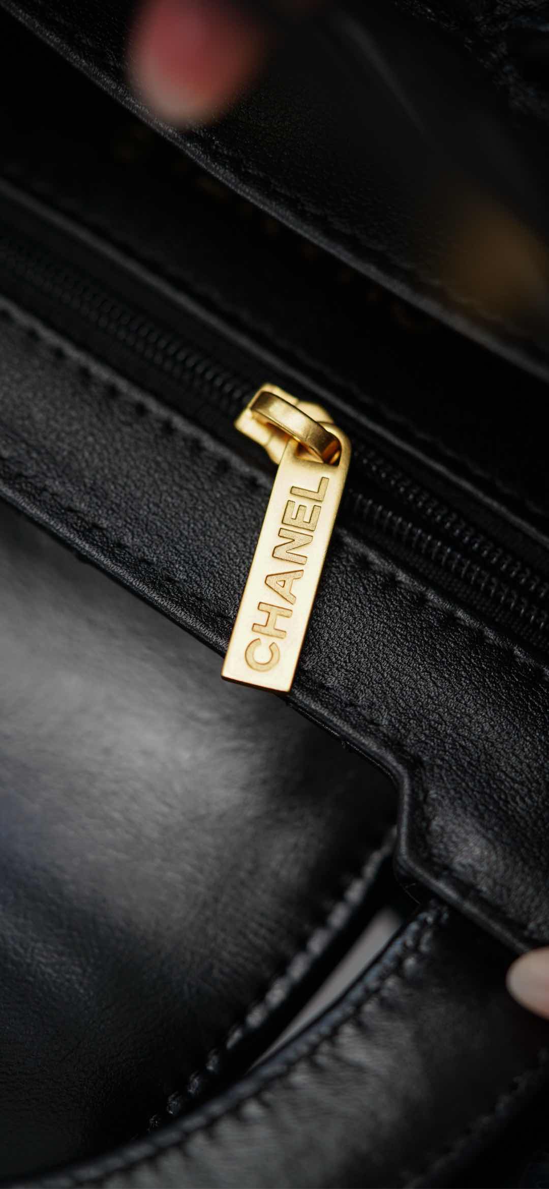 Chanel 23K Kelly mini – Black Lambskin Crossbody Bag – A20-AS4416-B14296-94305