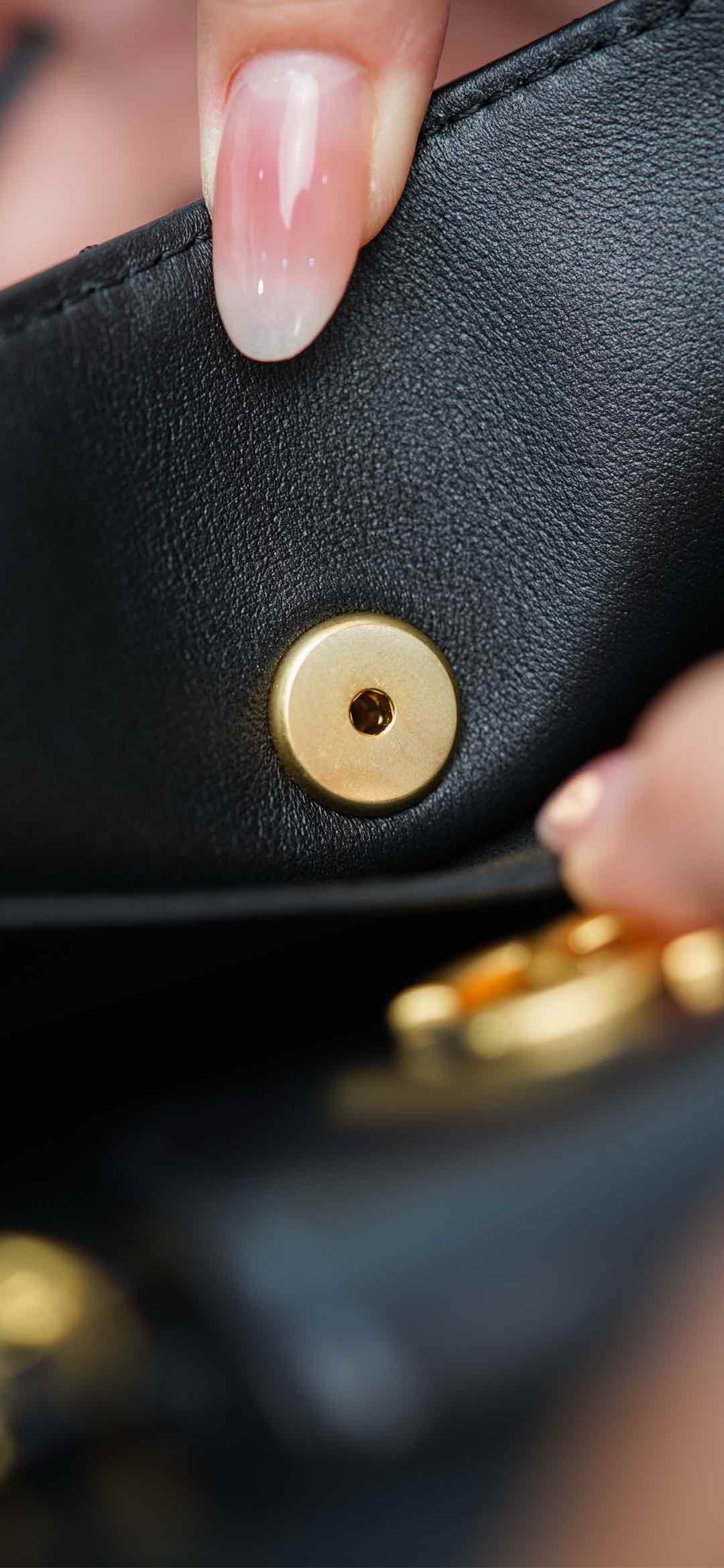 Chanel 23K Kelly mini – Black Lambskin Crossbody Bag – A20-AS4416-B14296-94305