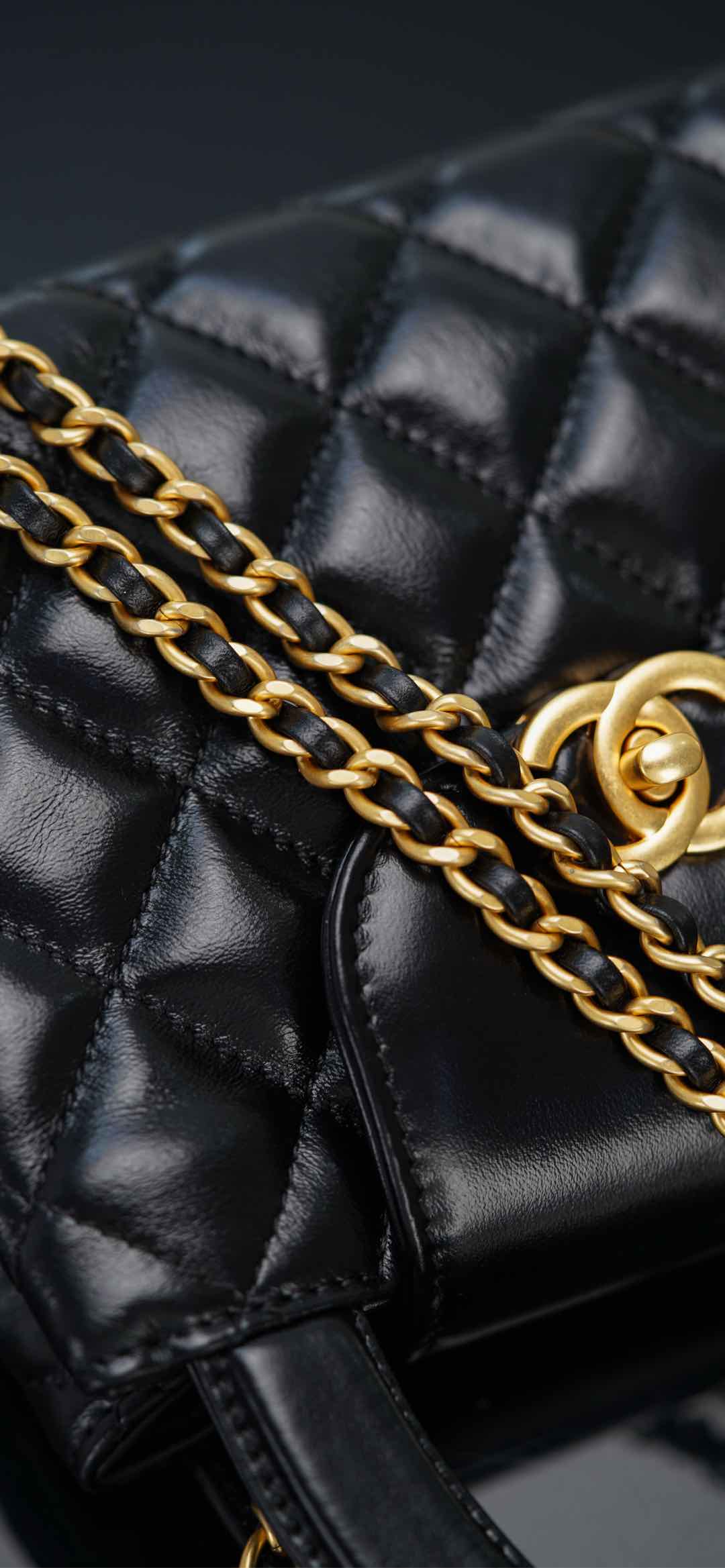 Chanel 23K Kelly mini – Black Lambskin Crossbody Bag – A20-AS4416-B14296-94305