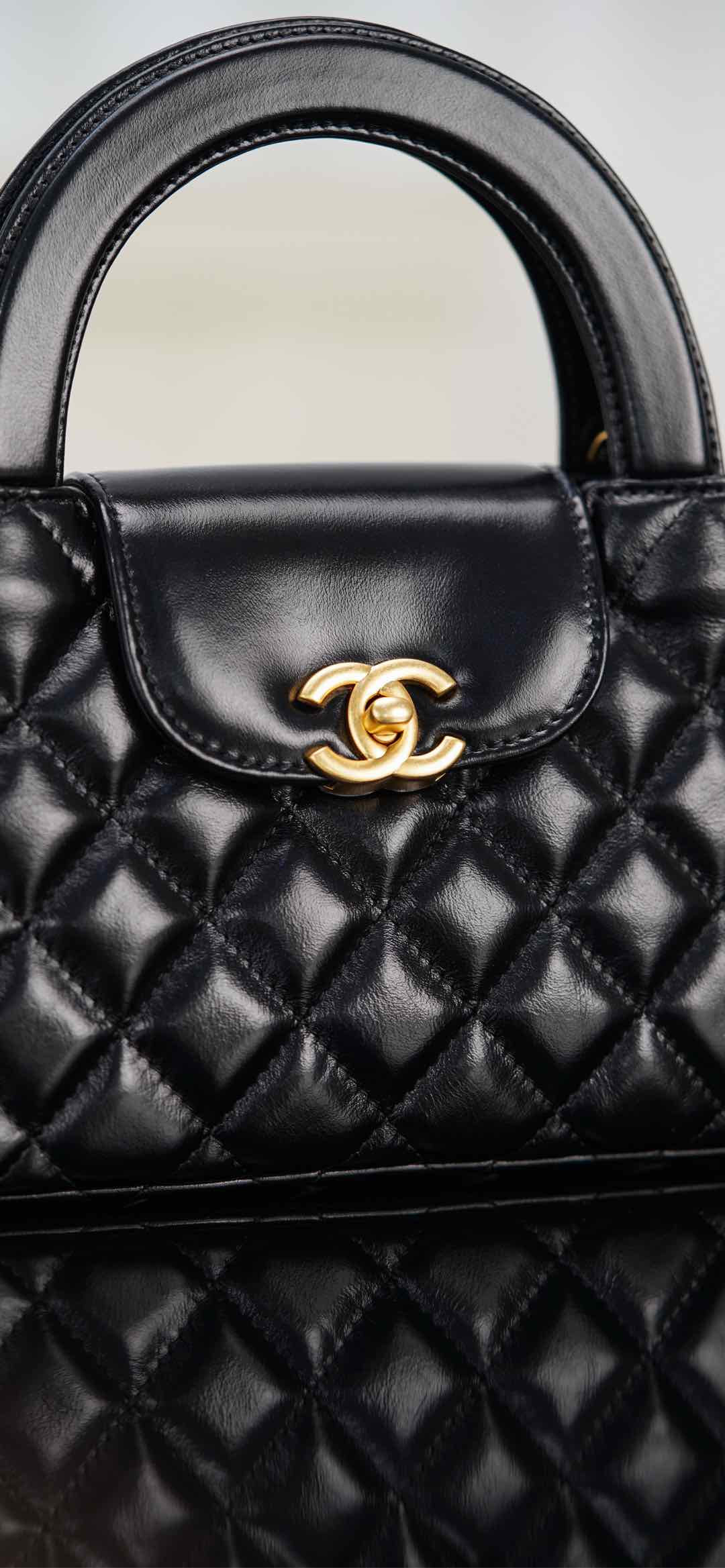 Chanel 23K Kelly mini – Black Lambskin Crossbody Bag – A20-AS4416-B14296-94305