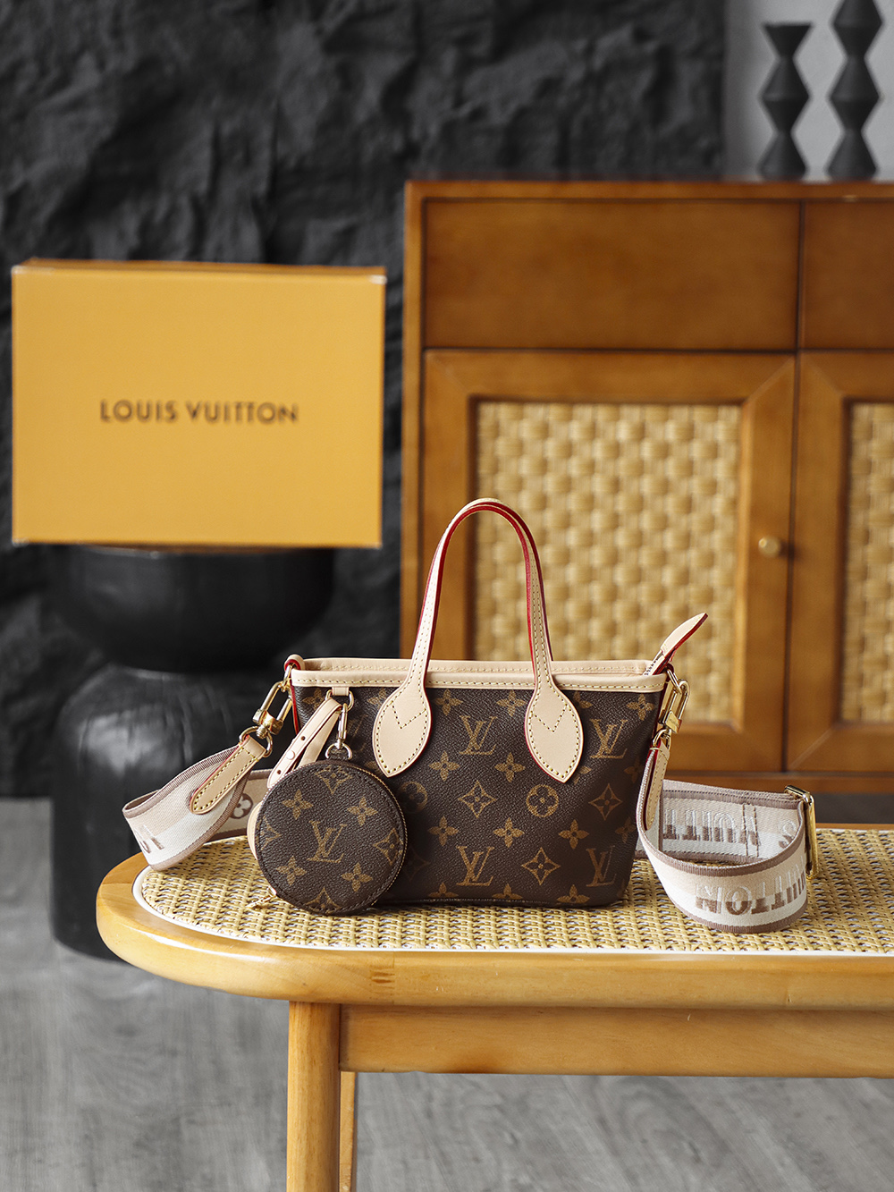  LOUIS VUITTON  Neverfull 经典老花满印拉链 可拆卸肩带  水桶包 托特包 单肩包 斜挎包 手提包  男女同款  棕色 M46705