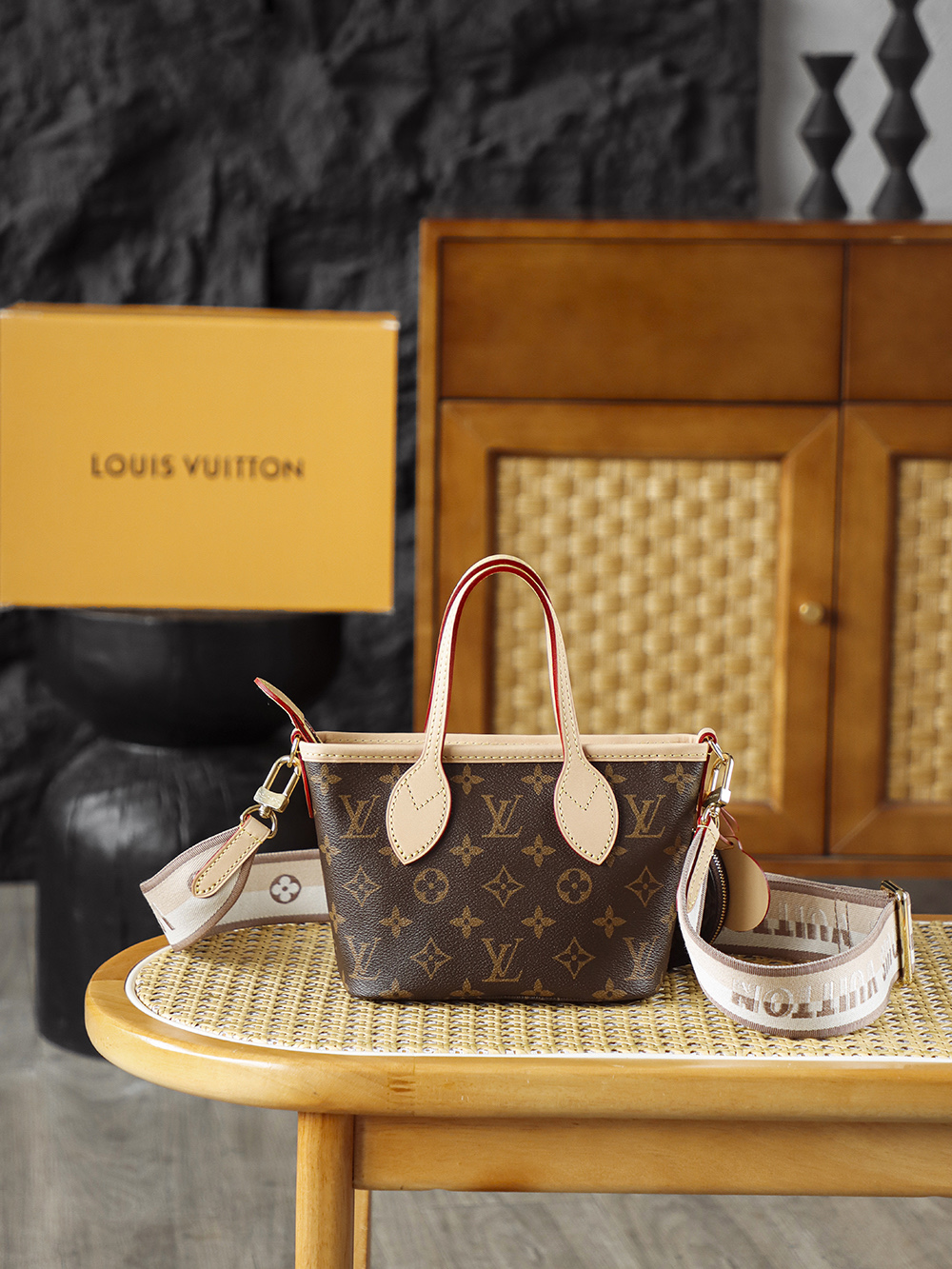  LOUIS VUITTON  Neverfull 经典老花满印拉链 可拆卸肩带  水桶包 托特包 单肩包 斜挎包 手提包  男女同款  棕色 M46705