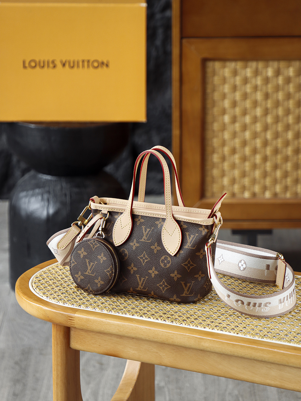  LOUIS VUITTON  Neverfull 经典老花满印拉链 可拆卸肩带  水桶包 托特包 单肩包 斜挎包 手提包  男女同款  棕色 M46705