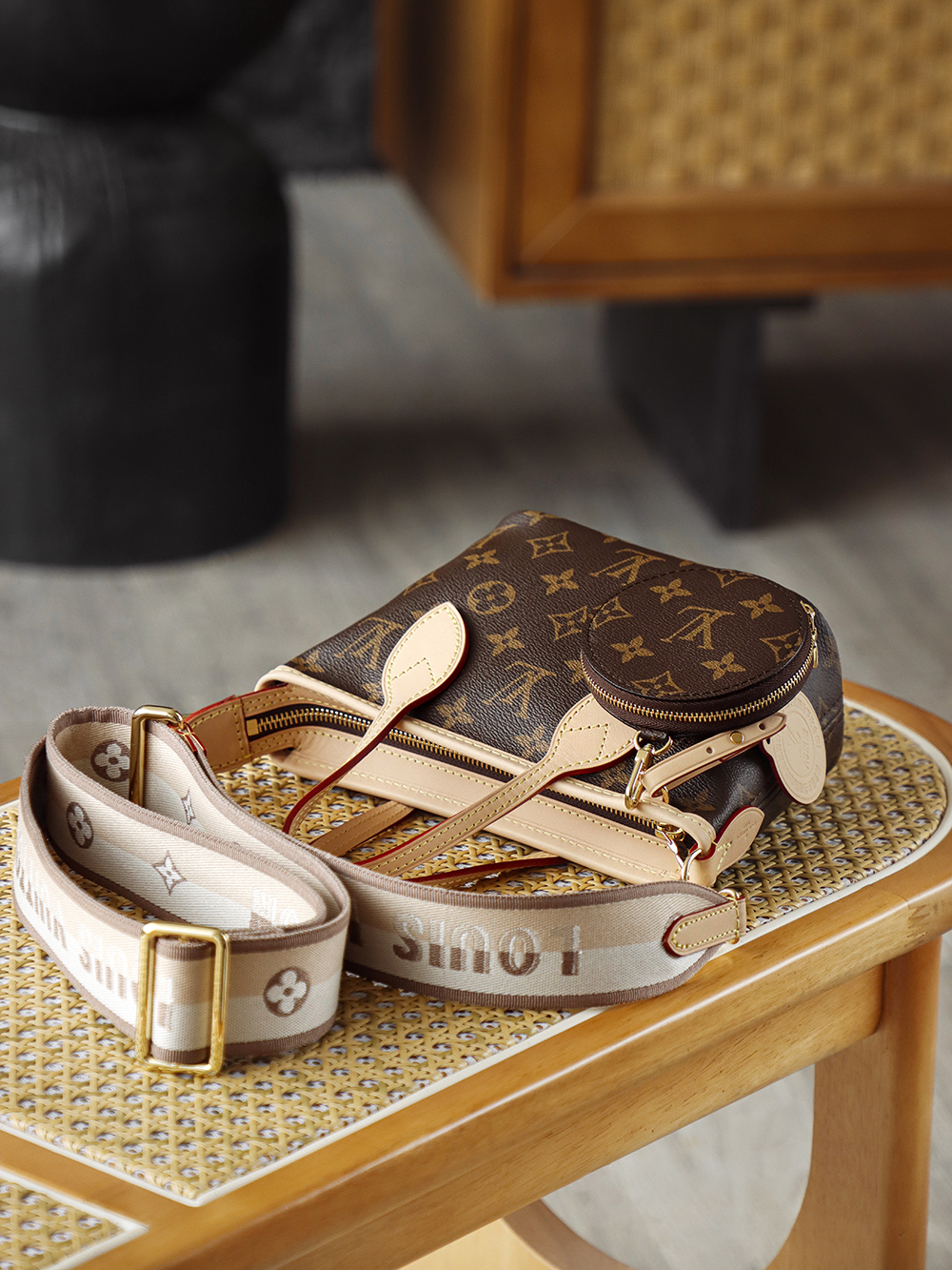  LOUIS VUITTON  Neverfull 经典老花满印拉链 可拆卸肩带  水桶包 托特包 单肩包 斜挎包 手提包  男女同款  棕色 M46705