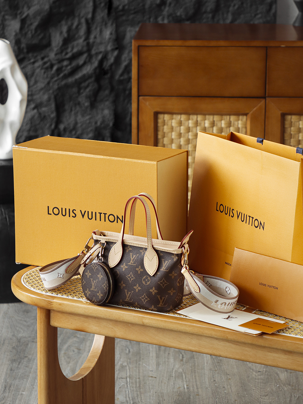  LOUIS VUITTON  Neverfull 经典老花满印拉链 可拆卸肩带  水桶包 托特包 单肩包 斜挎包 手提包  男女同款  棕色 M46705