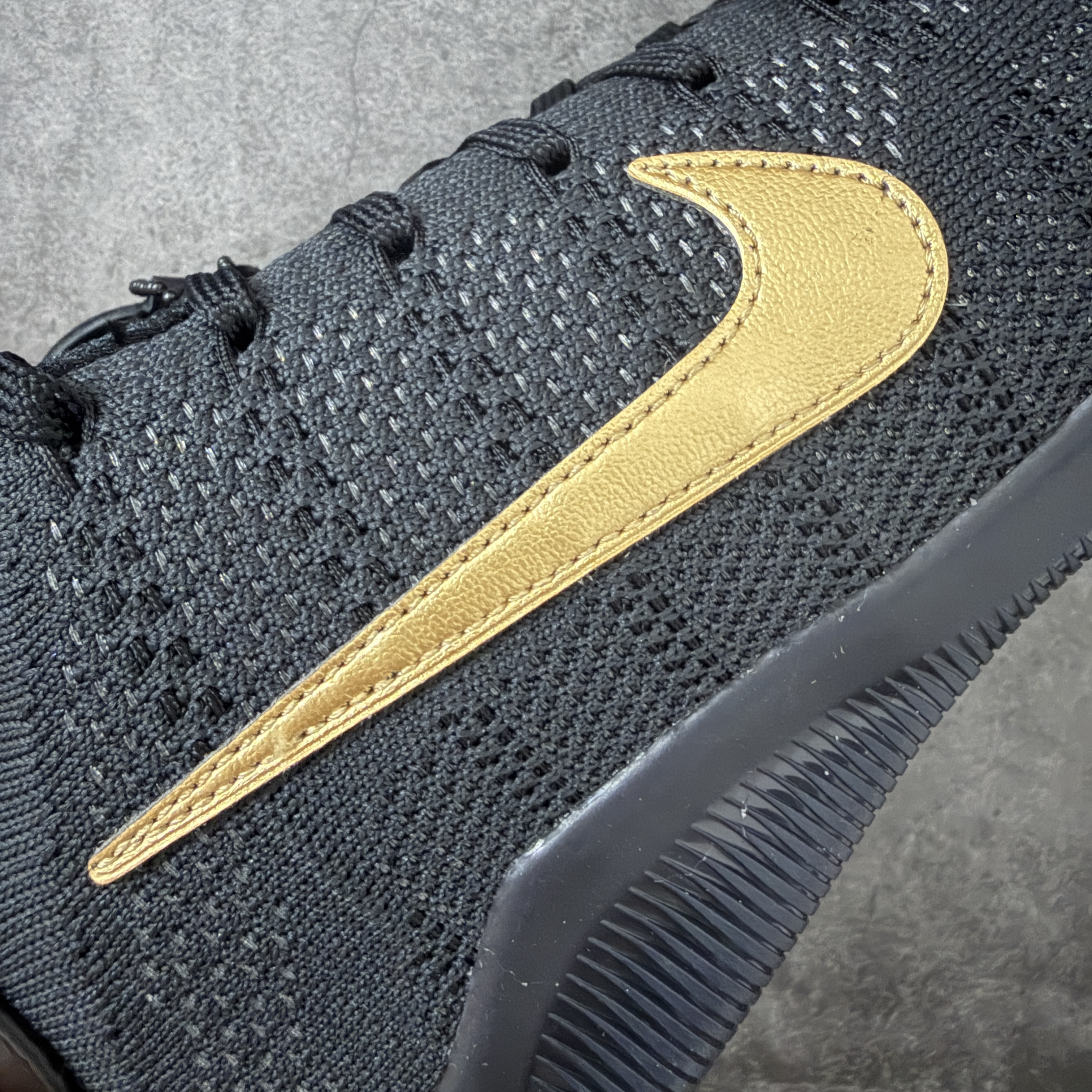 S2  KOBE 11  Protro  科比11  抓地篮球鞋 球鞋 男款 黑金 IM4260-001