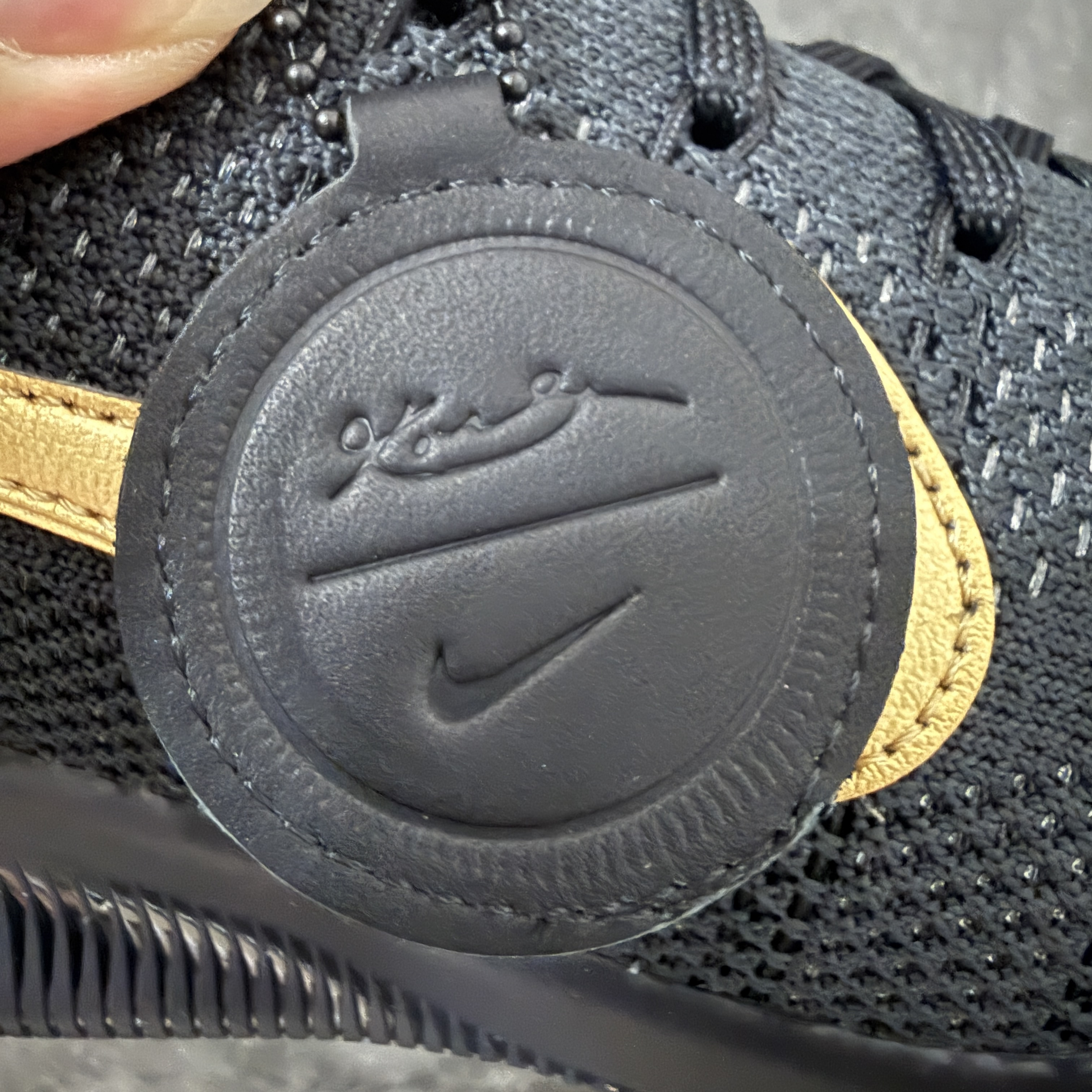 S2  KOBE 11  Protro  科比11  抓地篮球鞋 球鞋 男款 黑金 IM4260-001