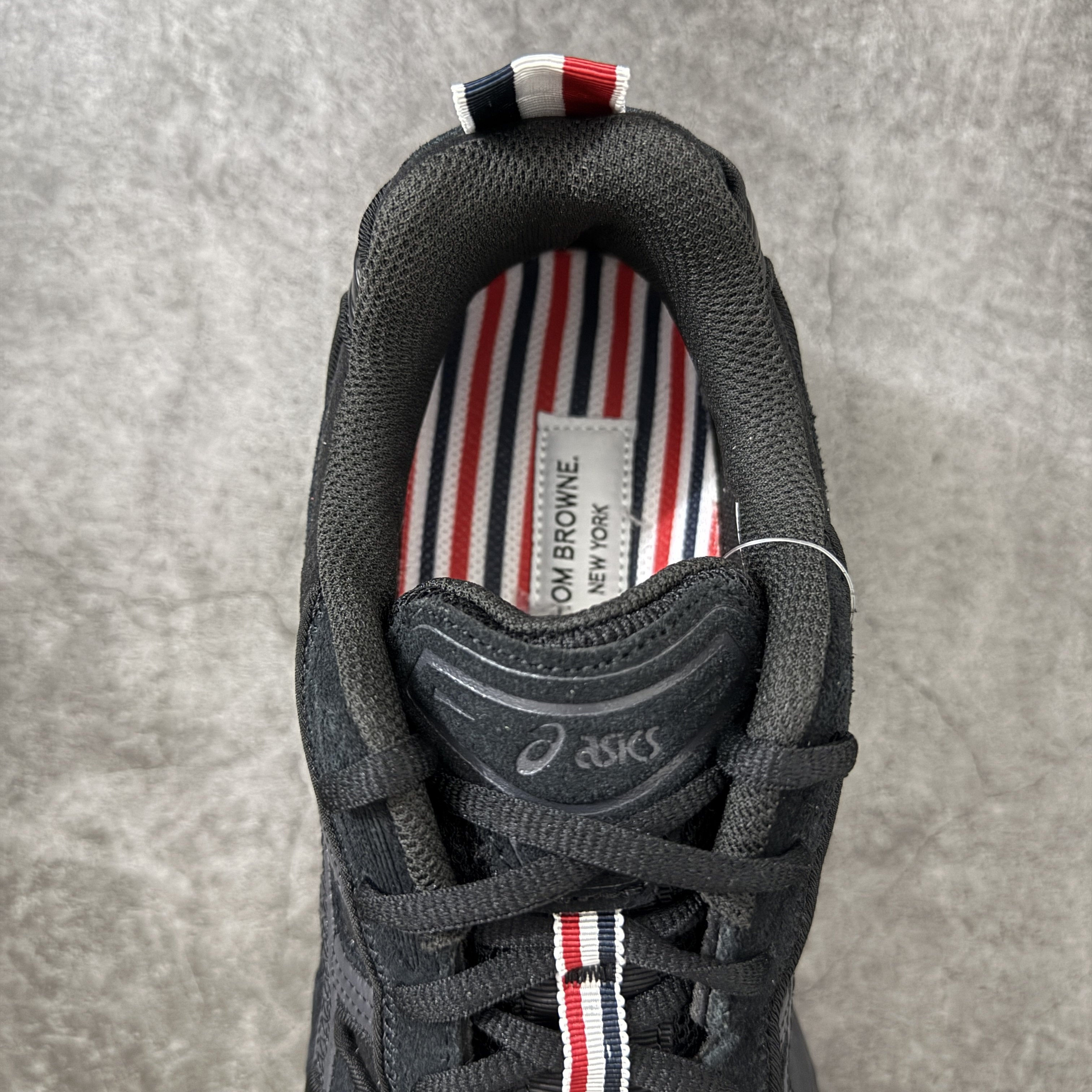 新版 Thom Browne x Asics K14 TB亚瑟士  低筒 减震 户外 运动鞋 跑步鞋  休闲鞋 板鞋 男女同款 黑色 UFC001B-L0195-001