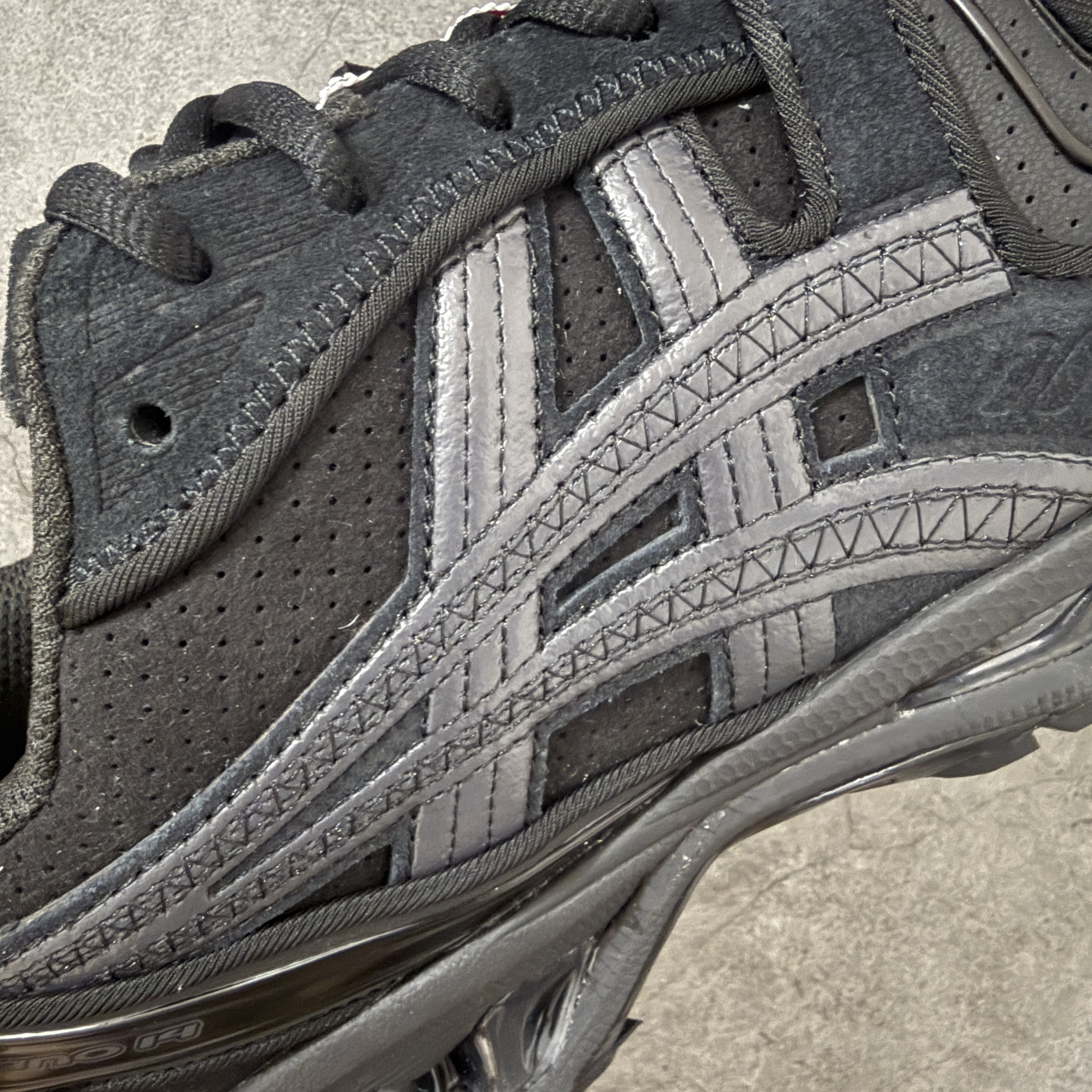 新版 Thom Browne x Asics K14 TB亚瑟士  低筒 减震 户外 运动鞋 跑步鞋  休闲鞋 板鞋 男女同款 黑色 UFC001B-L0195-001