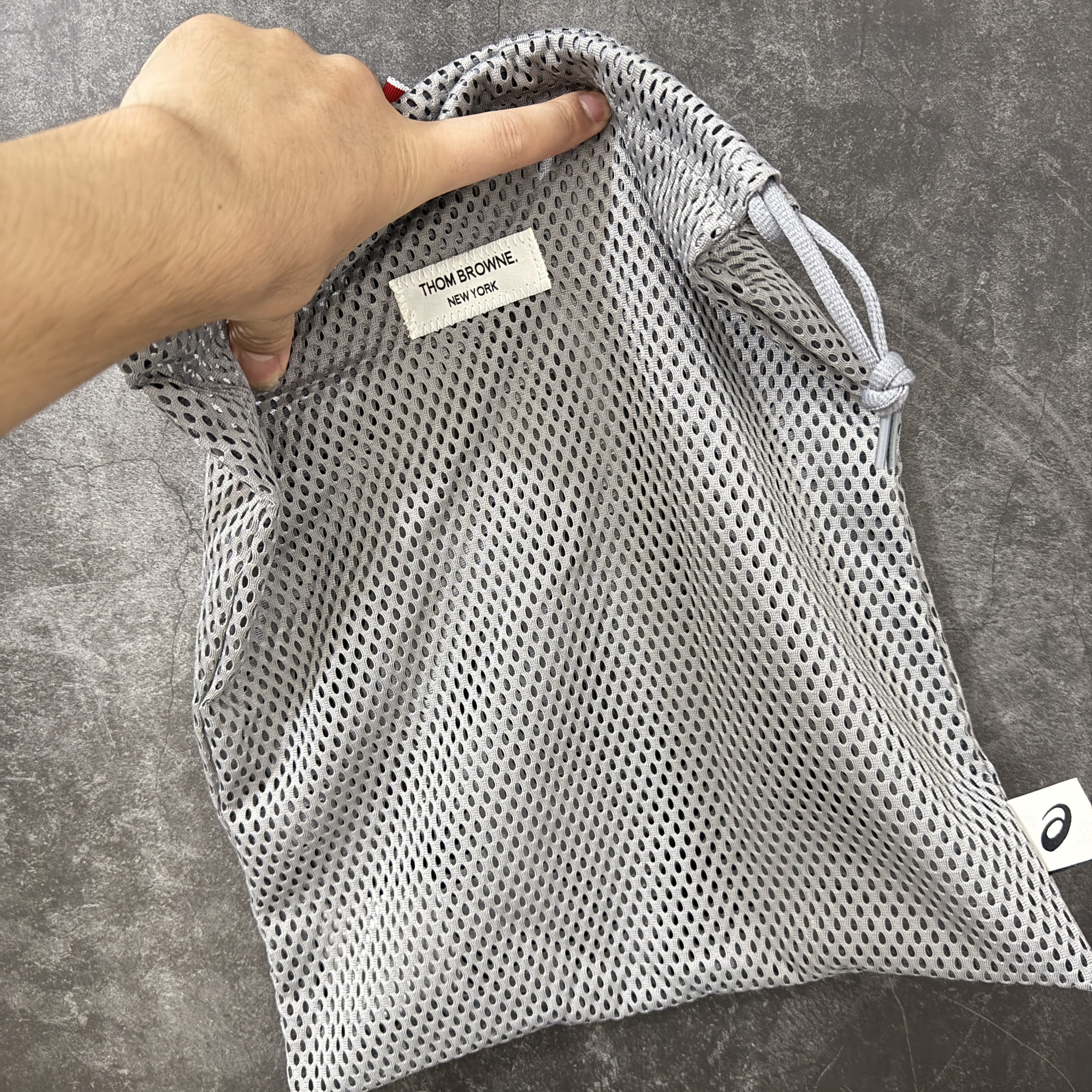 新版 Thom Browne x Asics K14 TB亚瑟士  低筒 减震 户外 运动鞋 跑步鞋  休闲鞋 板鞋 男女同款 灰色 UFC001B-L0195-035