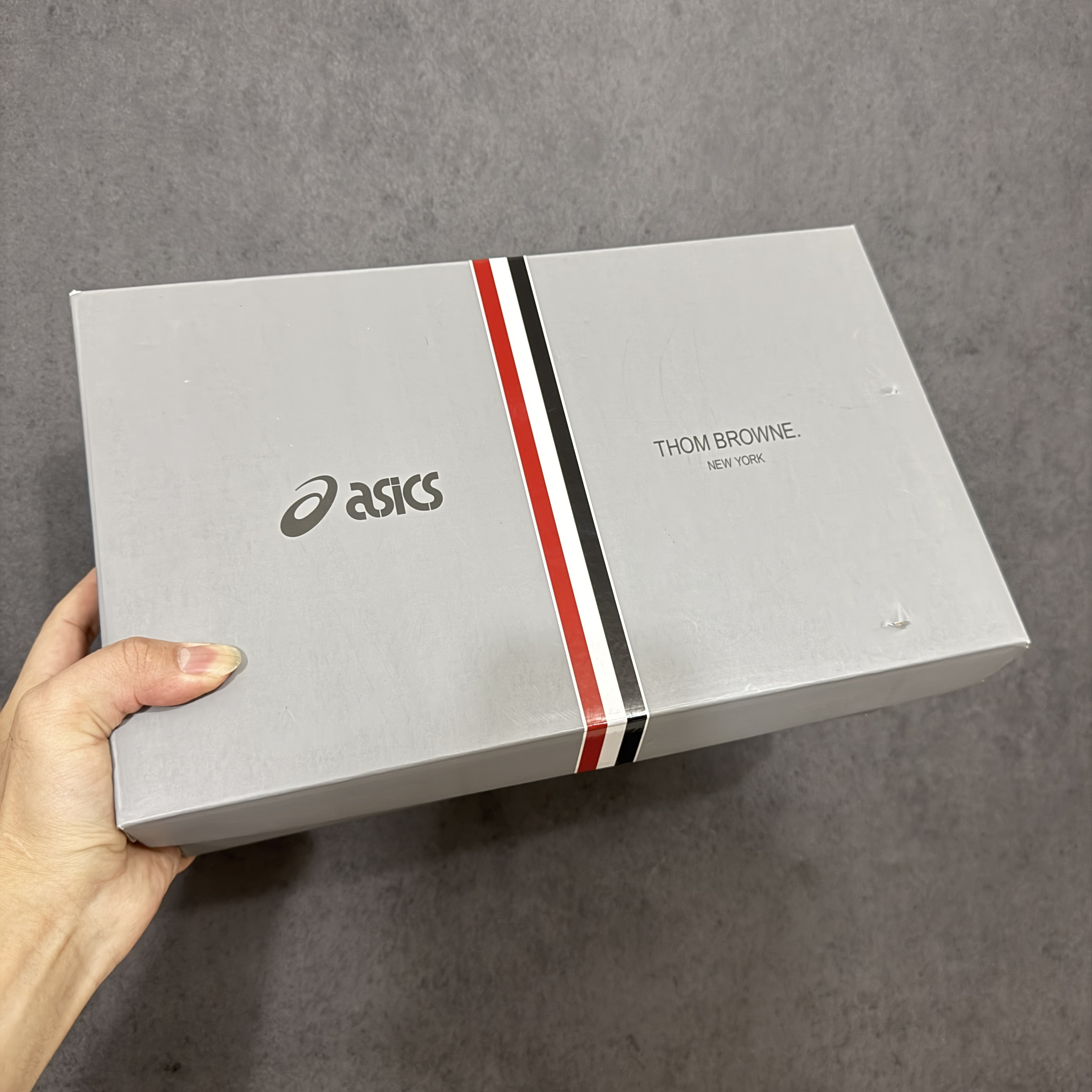 新版 Thom Browne x Asics K14 TB亚瑟士  低筒 减震 户外 运动鞋 跑步鞋  休闲鞋 板鞋 男女同款 灰色 UFC001B-L0195-035