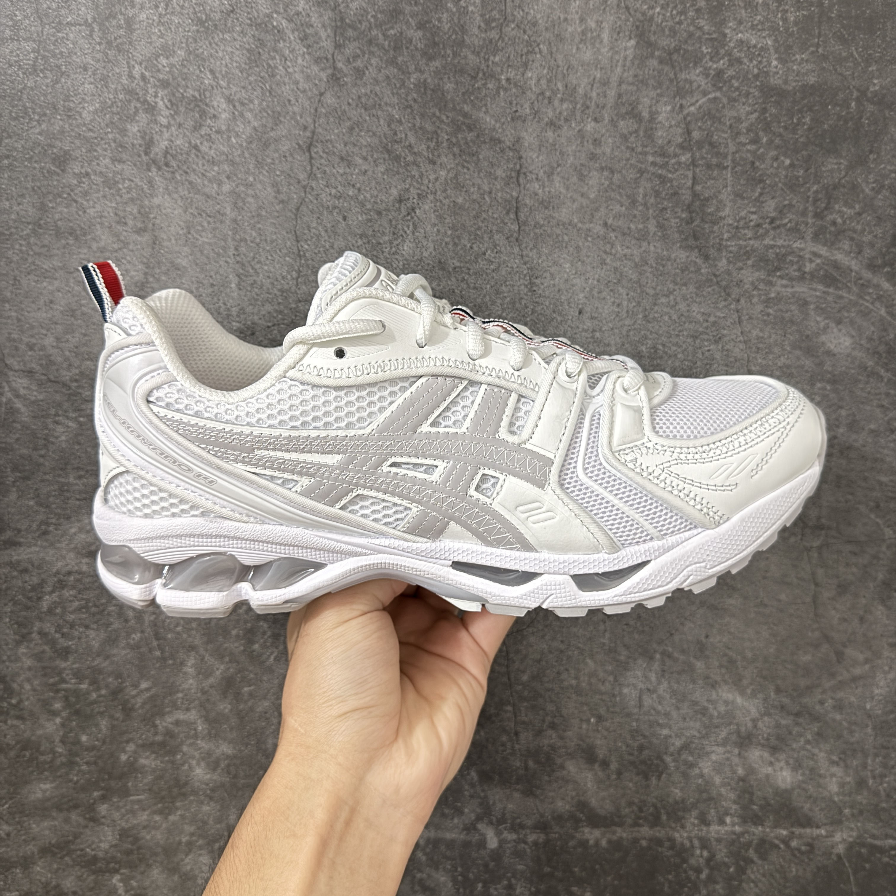 新版 Thom Browne x Asics K14 TB亚瑟士  低筒 减震 户外 运动鞋 跑步鞋  休闲鞋 板鞋 男女同款 灰色 UFC001B-L0195-100