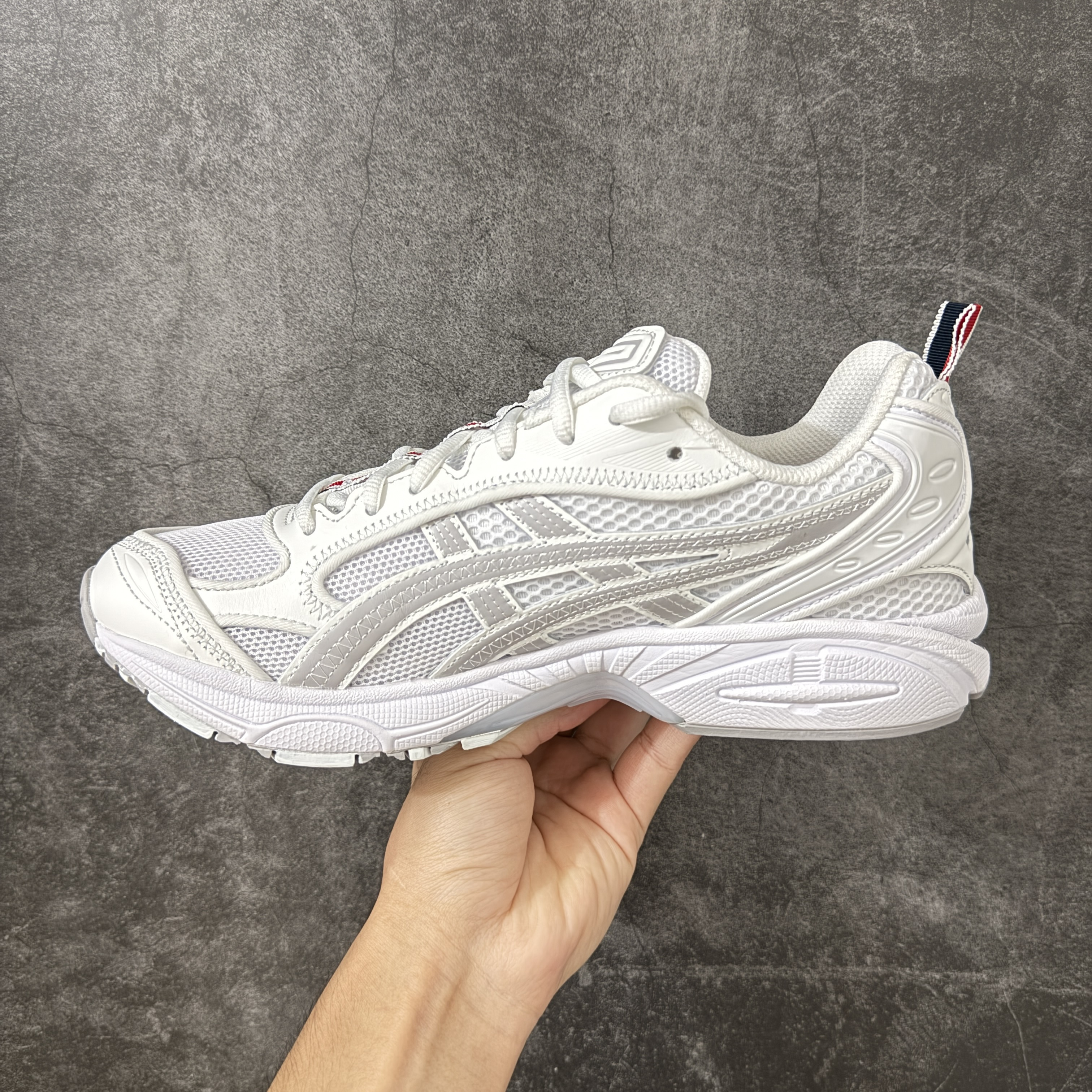 新版 Thom Browne x Asics K14 TB亚瑟士  低筒 减震 户外 运动鞋 跑步鞋  休闲鞋 板鞋 男女同款 灰色 UFC001B-L0195-100