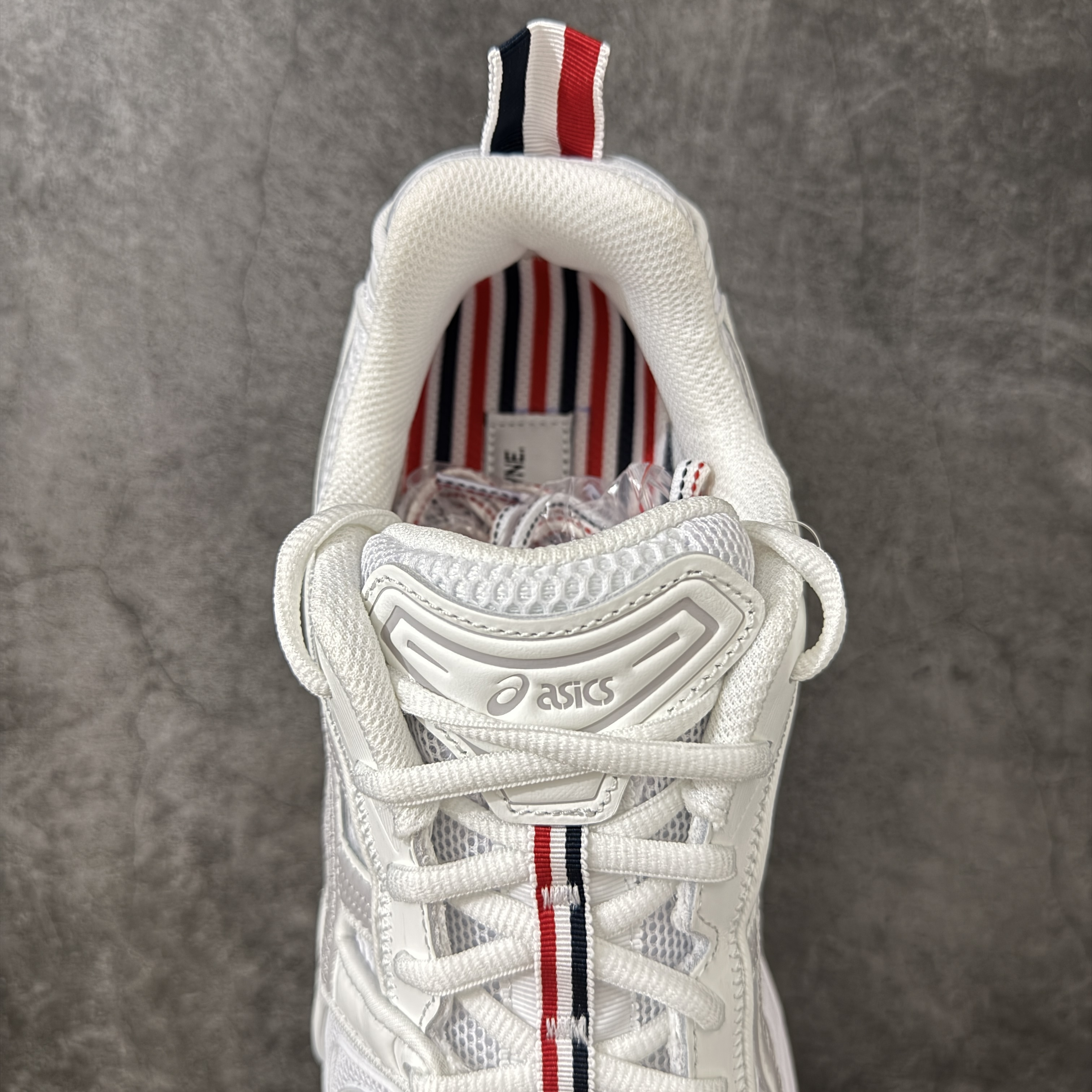新版 Thom Browne x Asics K14 TB亚瑟士  低筒 减震 户外 运动鞋 跑步鞋  休闲鞋 板鞋 男女同款 灰色 UFC001B-L0195-100