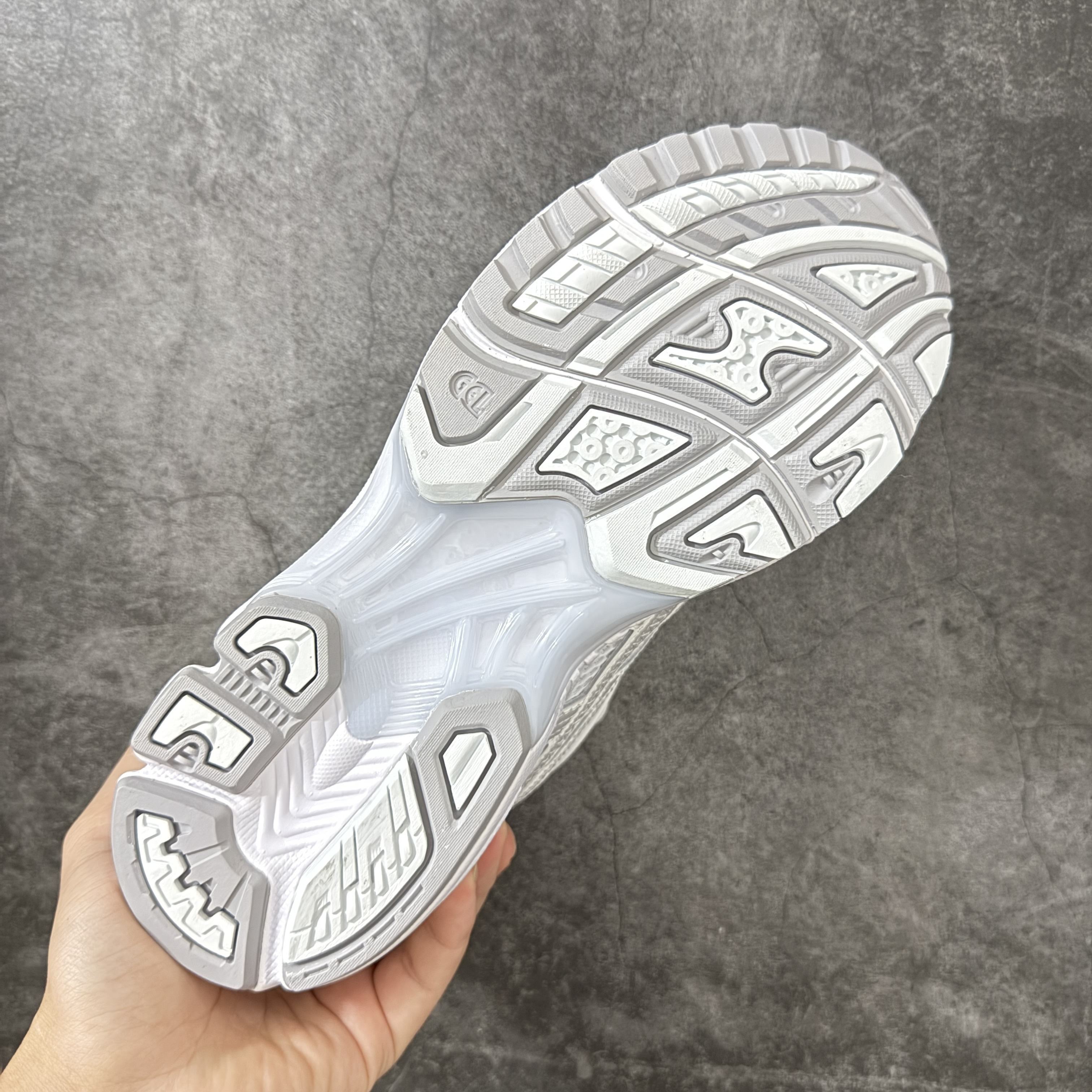 新版 Thom Browne x Asics K14 TB亚瑟士  低筒 减震 户外 运动鞋 跑步鞋  休闲鞋 板鞋 男女同款 灰色 UFC001B-L0195-100
