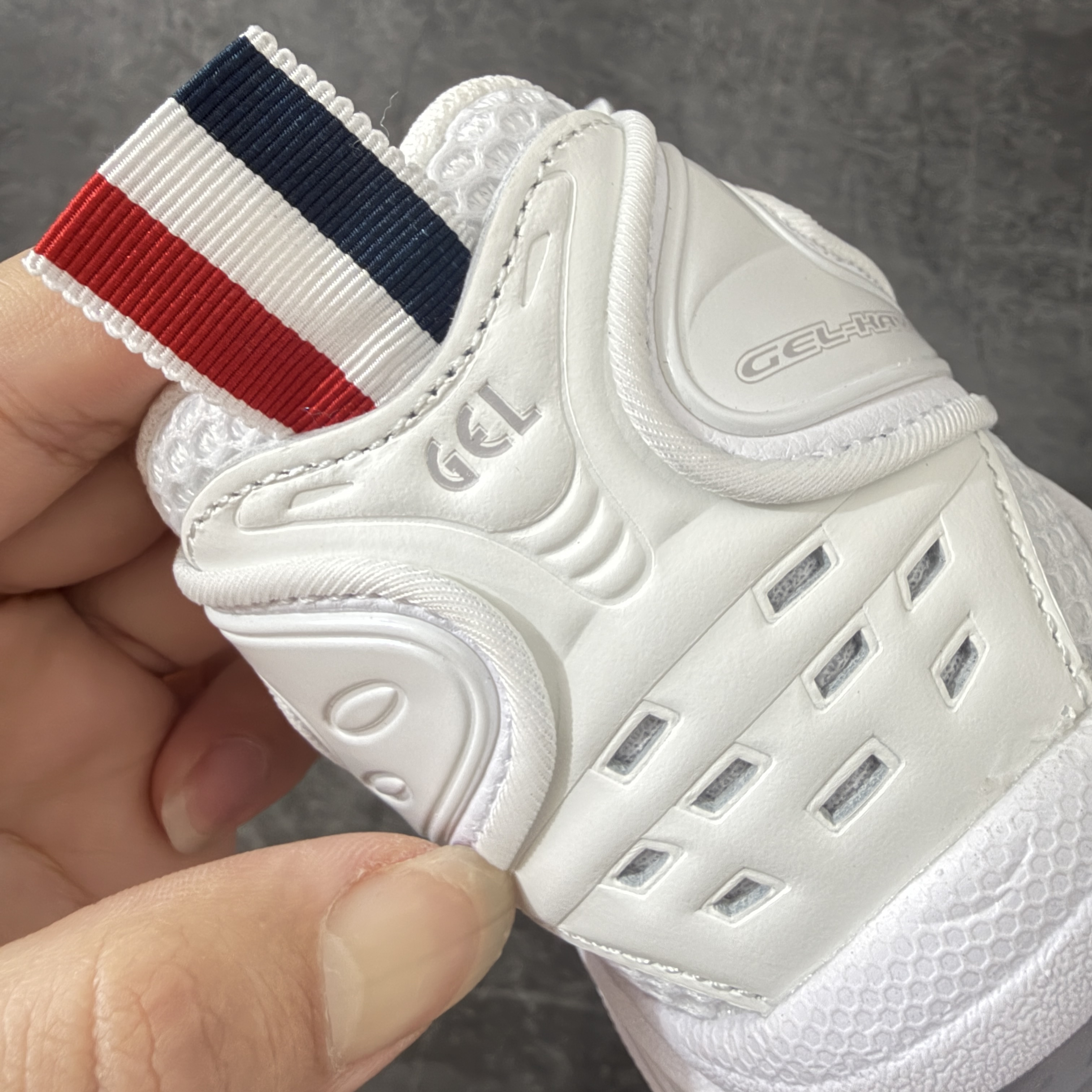 新版 Thom Browne x Asics K14 TB亚瑟士  低筒 减震 户外 运动鞋 跑步鞋  休闲鞋 板鞋 男女同款 灰色 UFC001B-L0195-100