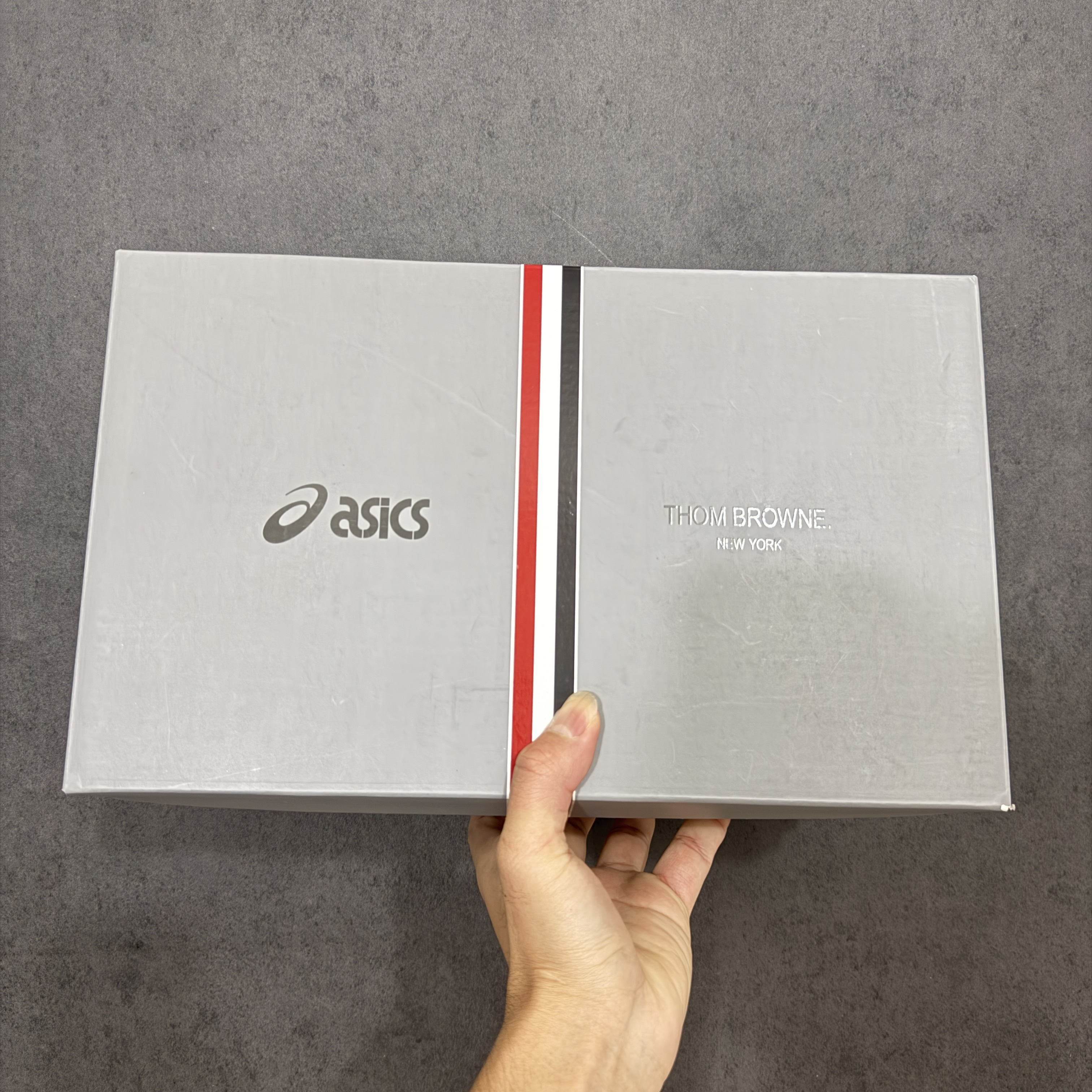 新版 Thom Browne x Asics K14 TB亚瑟士  低筒 减震 户外 运动鞋 跑步鞋  休闲鞋 板鞋 男女同款 灰色 UFC001B-L0195-100