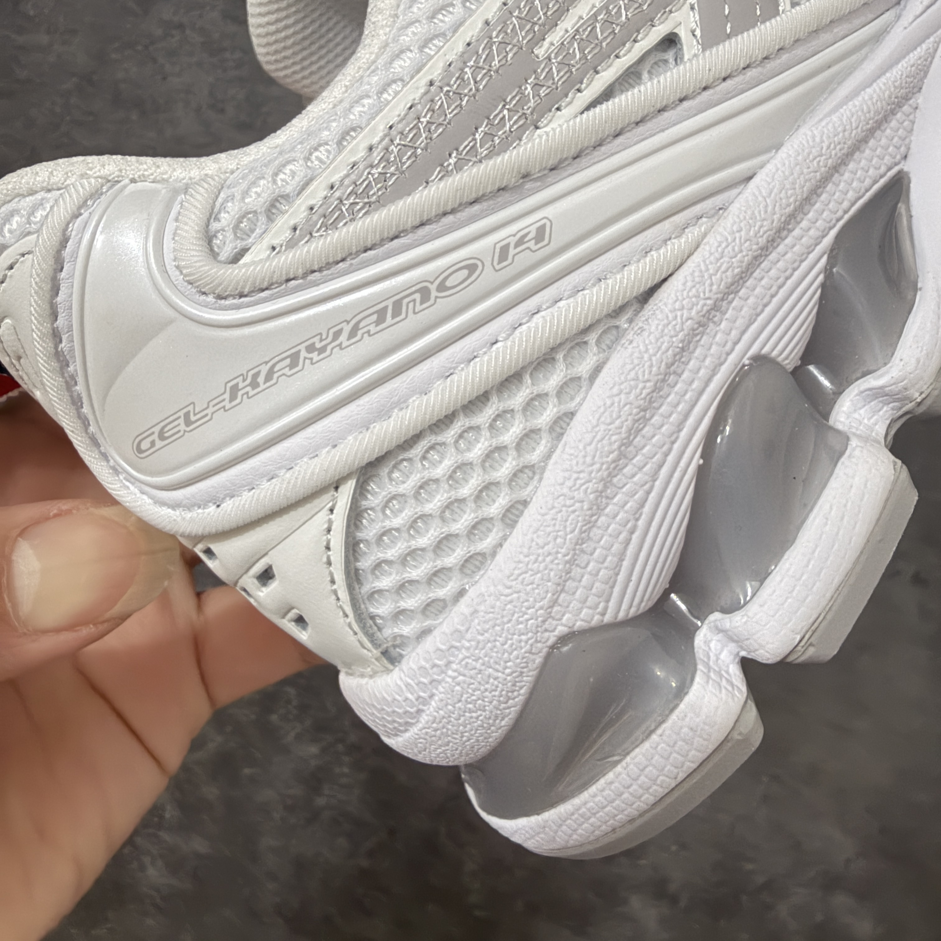 新版 Thom Browne x Asics K14 TB亚瑟士  低筒 减震 户外 运动鞋 跑步鞋  休闲鞋 板鞋 男女同款 灰色 UFC001B-L0195-100