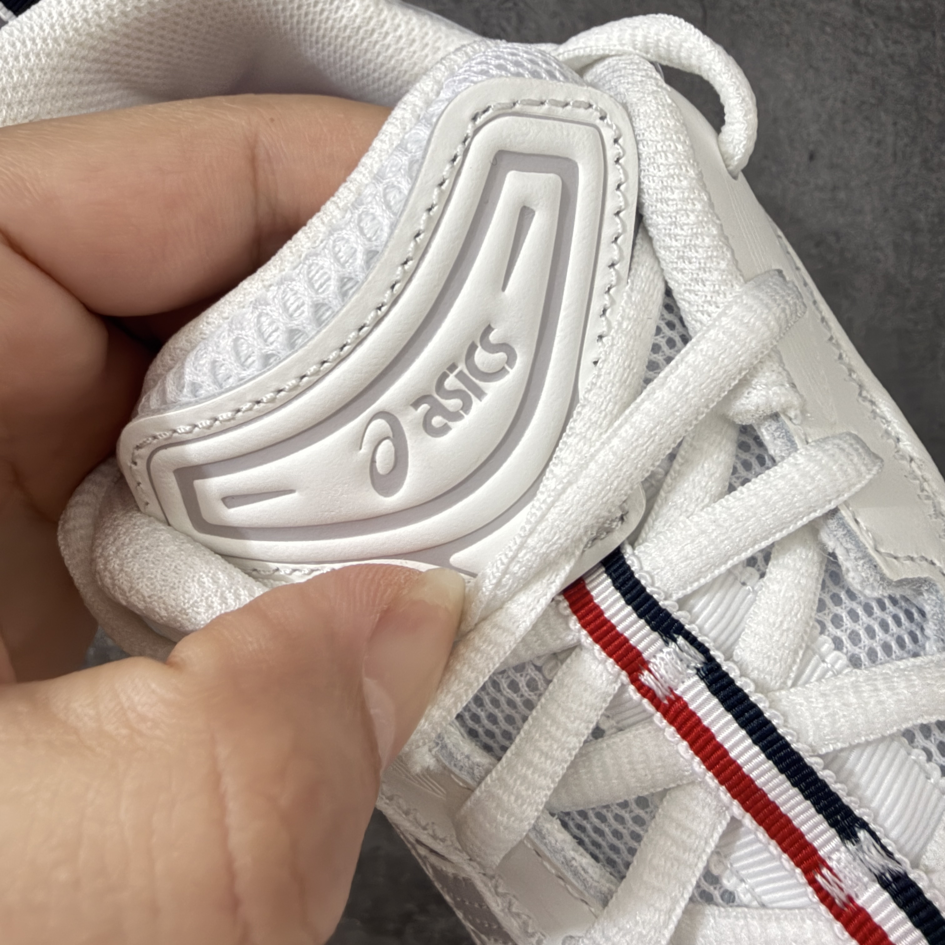 新版 Thom Browne x Asics K14 TB亚瑟士  低筒 减震 户外 运动鞋 跑步鞋  休闲鞋 板鞋 男女同款 灰色 UFC001B-L0195-100