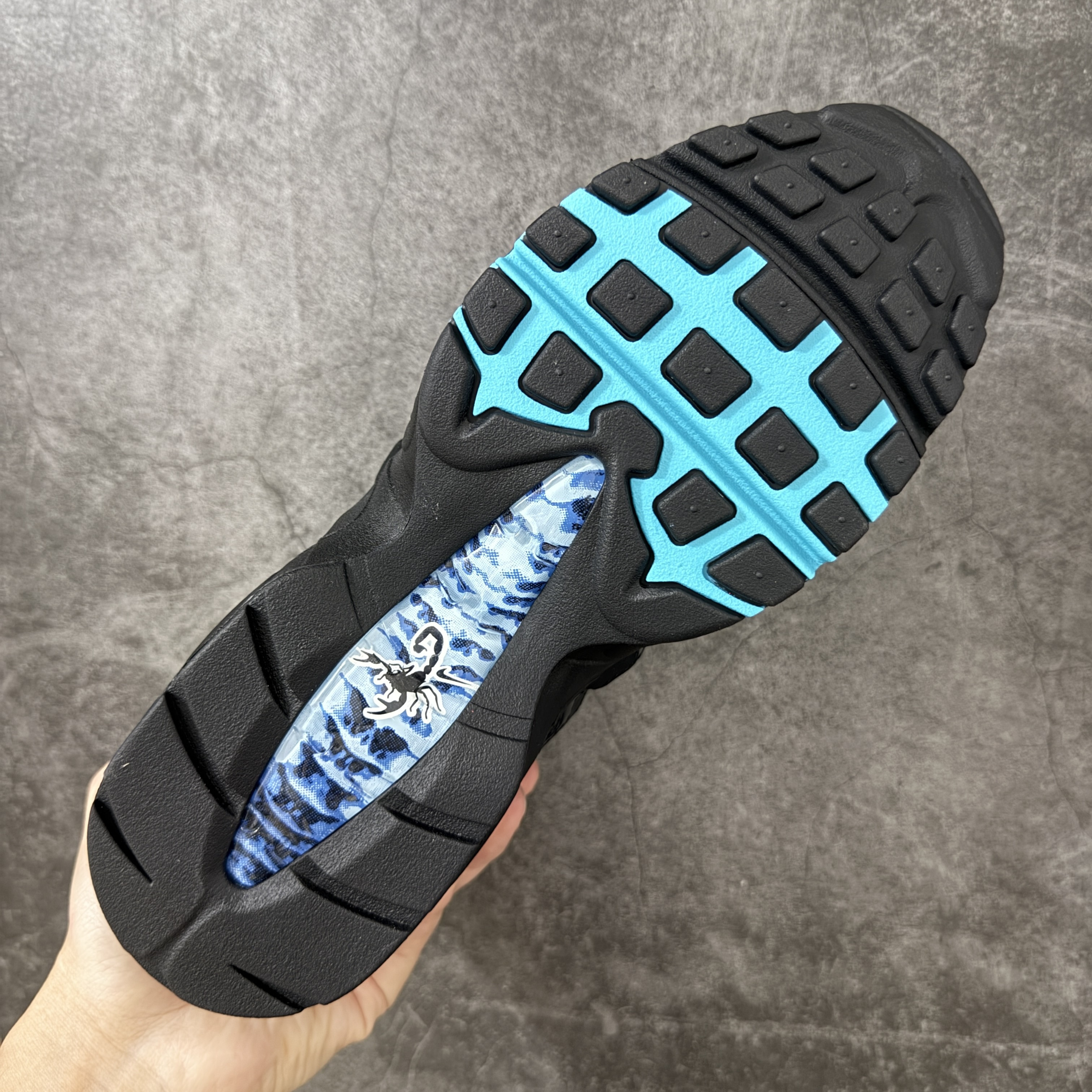 升级最终版Palace  Air Max 95  低筒 网布防滑 运动鞋 休闲鞋 球鞋 男鞋 波鞋   黑绿蝎子  货号：IM4691-001