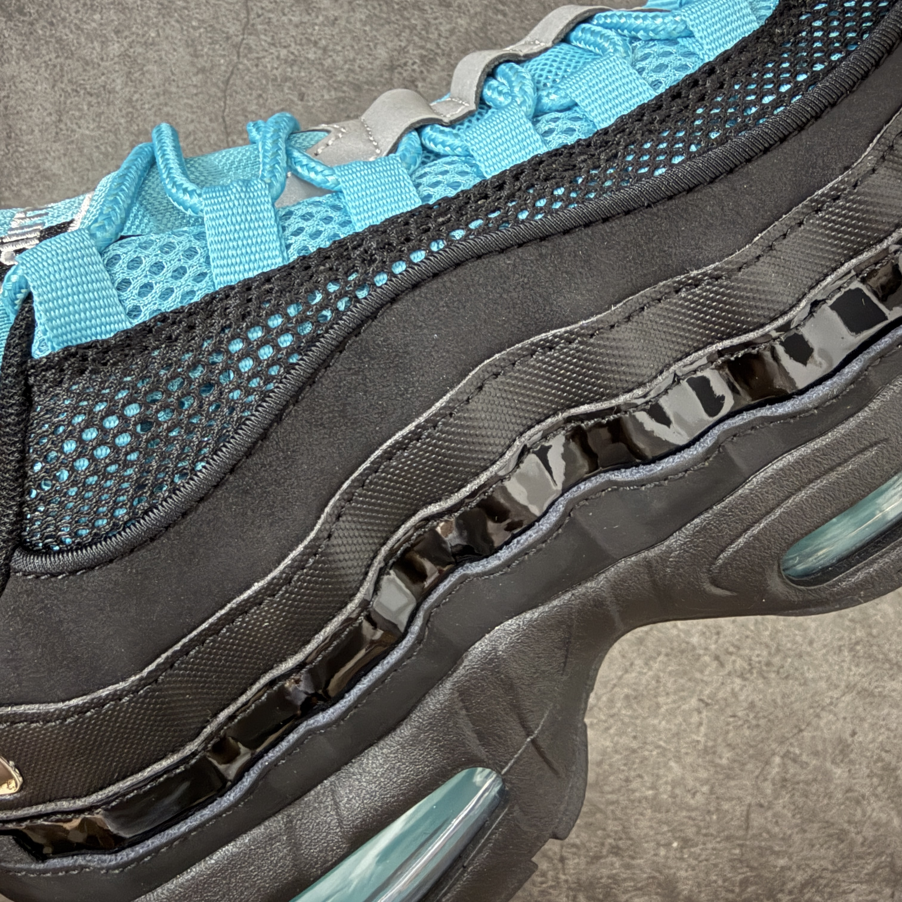 升级最终版Palace  Air Max 95  低筒 网布防滑 运动鞋 休闲鞋 球鞋 男鞋 波鞋   黑绿蝎子  货号：IM4691-001