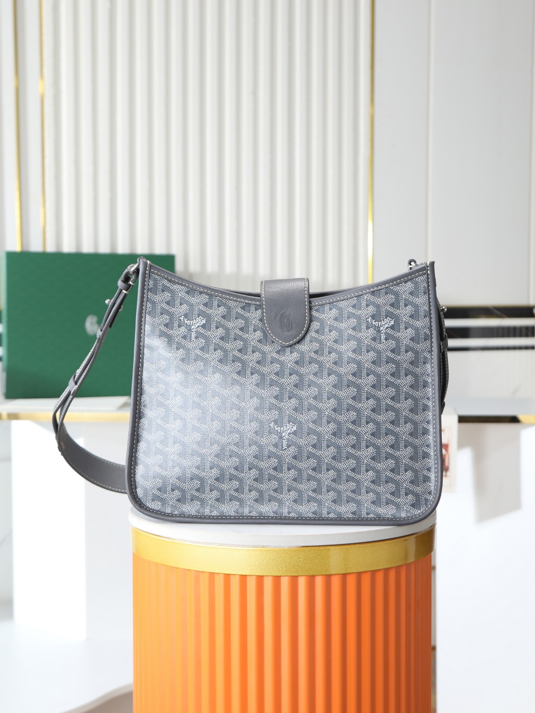 戈雅 斜跨 Goyard MUSETTE – Leather, Beechwood, and Canvas with Calfskin Trim F0-MUSETTPMLTY-01CG01P