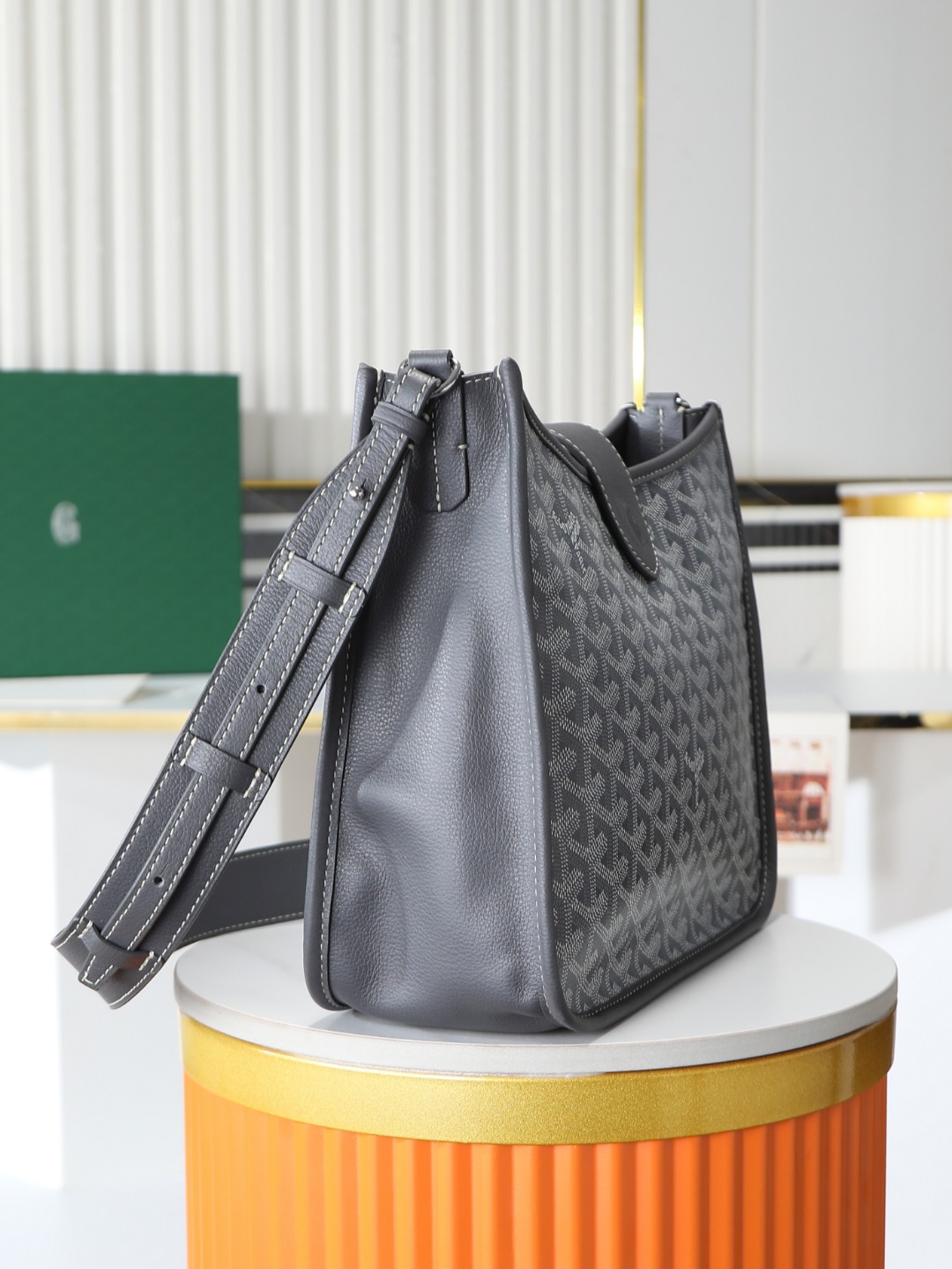 戈雅 斜跨 Goyard MUSETTE – Leather, Beechwood, and Canvas with Calfskin Trim F0-MUSETTPMLTY-01CG01P
