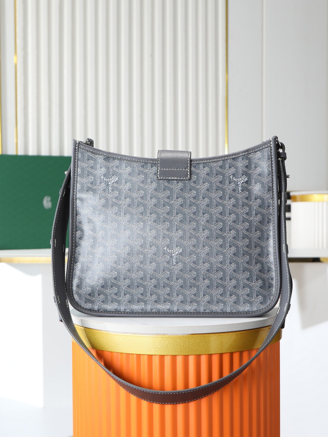 戈雅 斜跨 Goyard MUSETTE – Leather, Beechwood, and Canvas with Calfskin Trim F0-MUSETTPMLTY-01CG01P