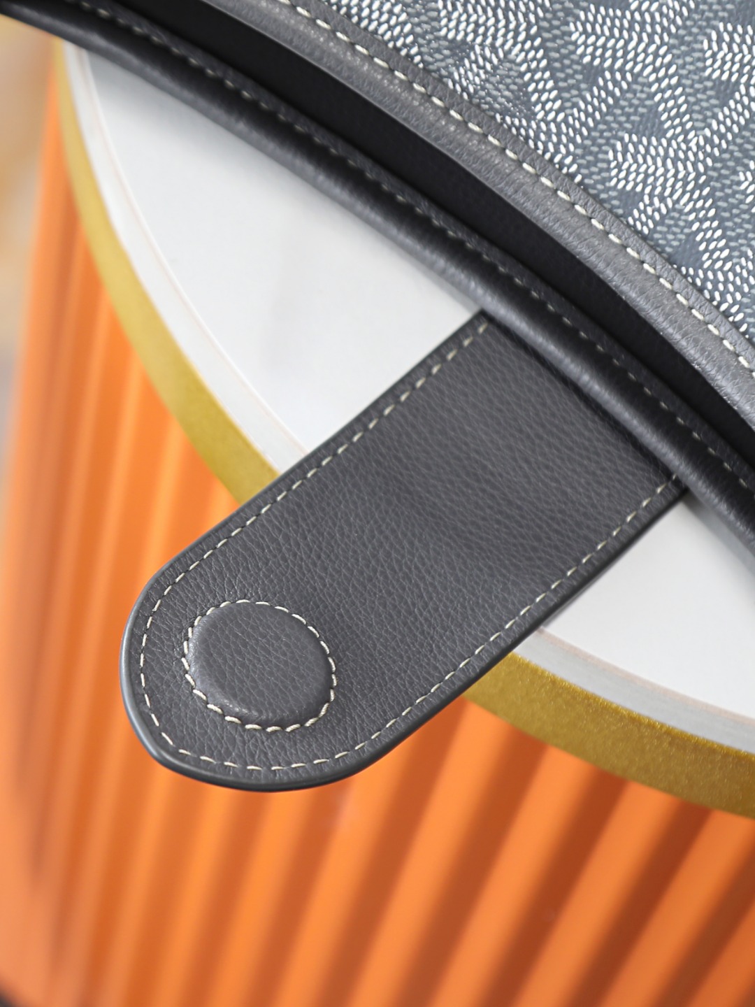戈雅 斜跨 Goyard MUSETTE – Leather, Beechwood, and Canvas with Calfskin Trim F0-MUSETTPMLTY-01CG01P