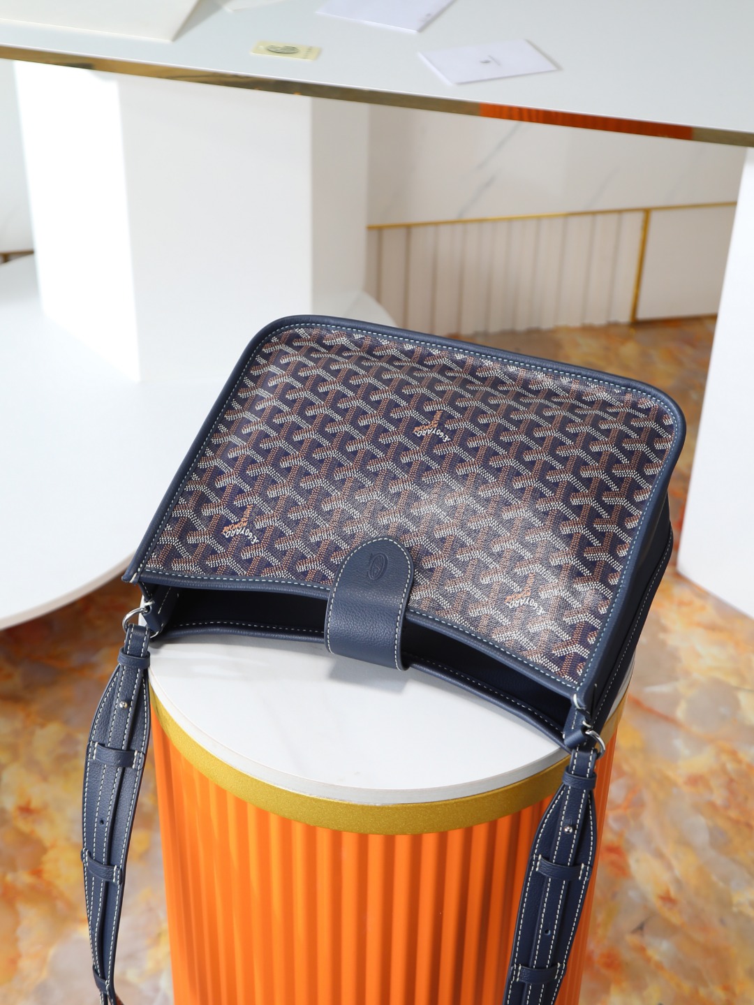 戈雅 斜跨 Goyard MUSETTE – Leather, Beechwood, and Canvas with Calfskin Trim F0-MUSETTPMLTY-01CG01P