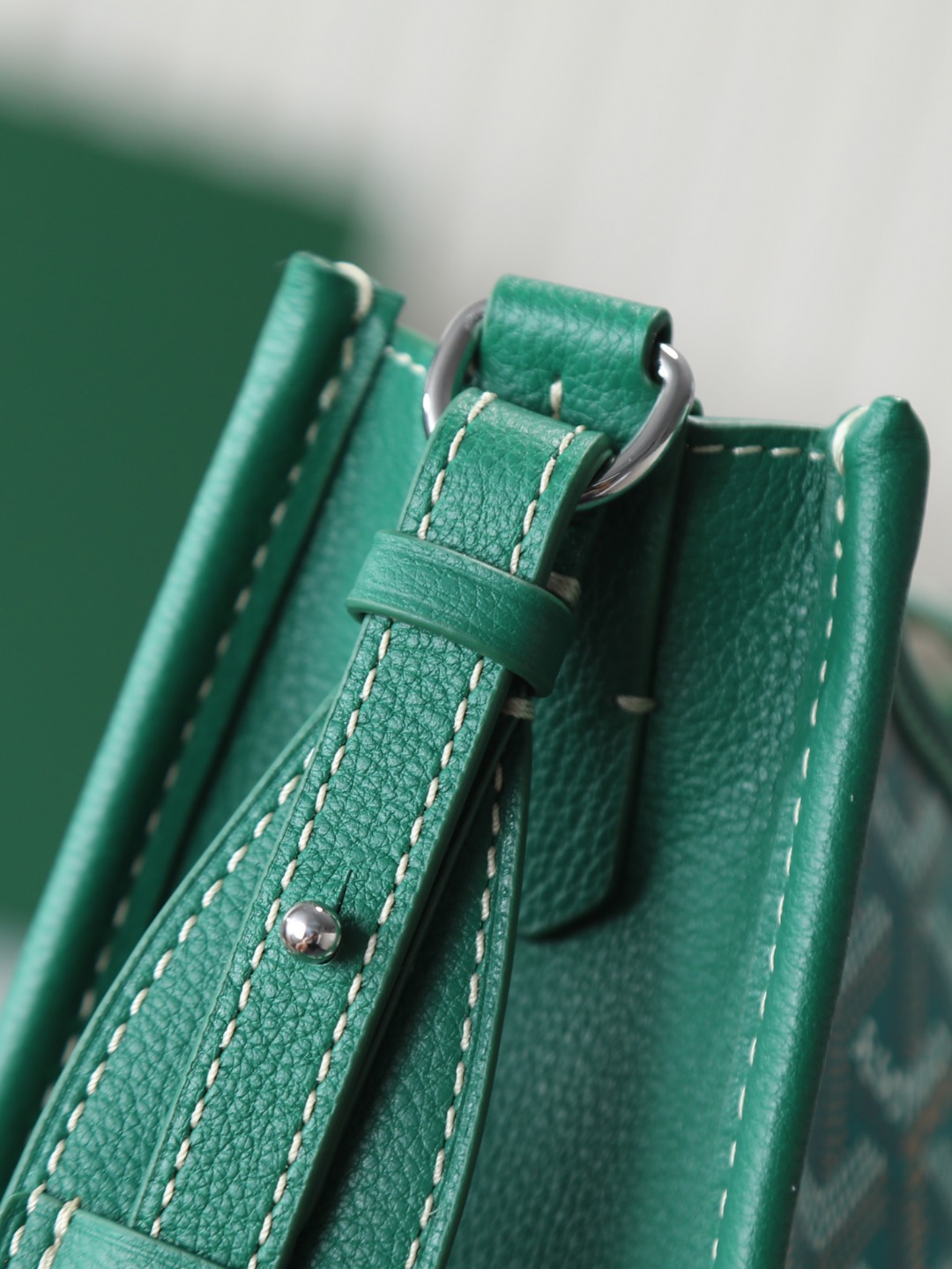 戈雅 斜跨 Goyard MUSETTE – Leather, Beechwood, and Canvas with Calfskin Trim F0-MUSETTPMLTY-01CG01P